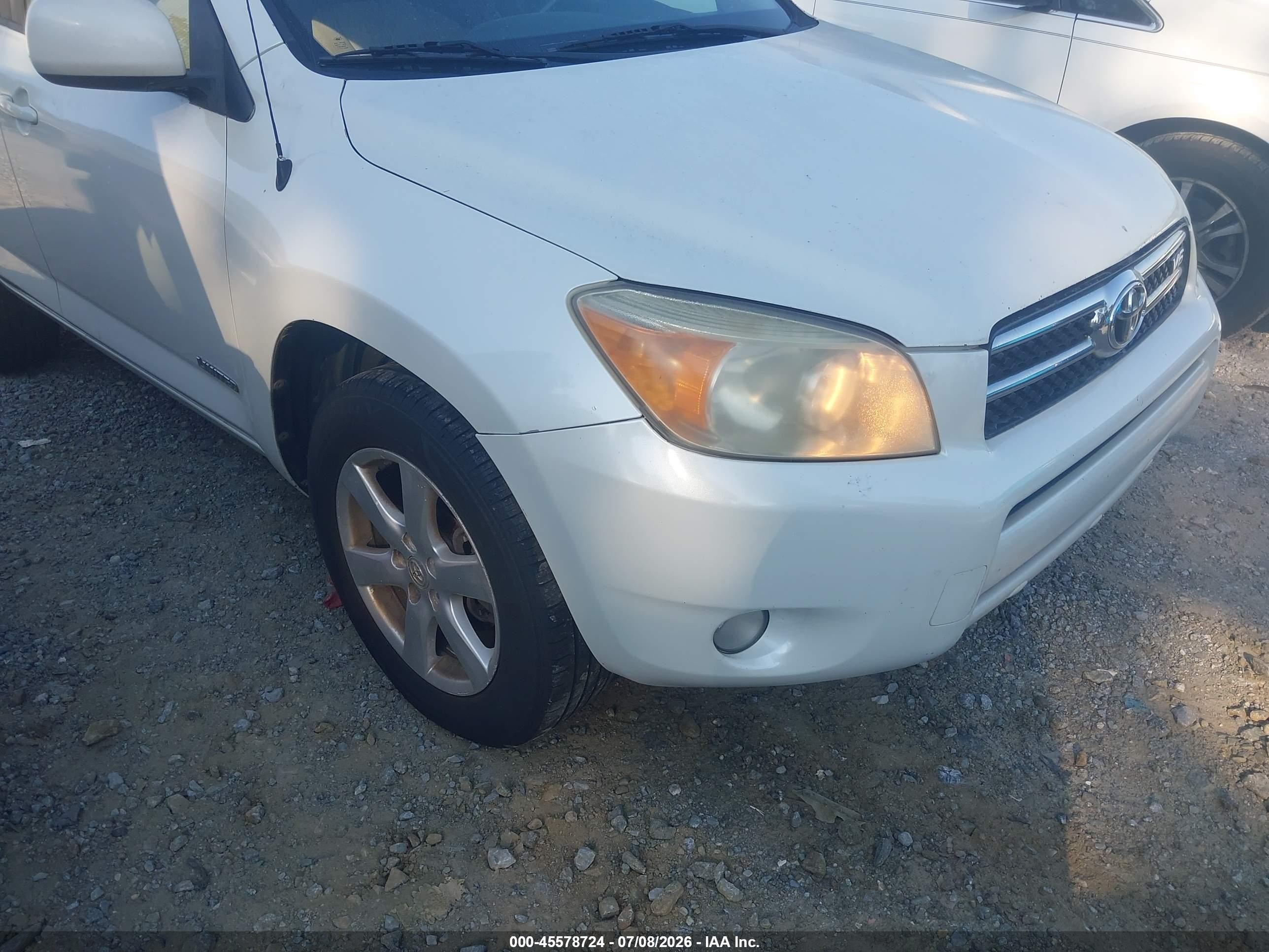 2007 Toyota Rav4 Limited White vin: JTMZK31V775007859