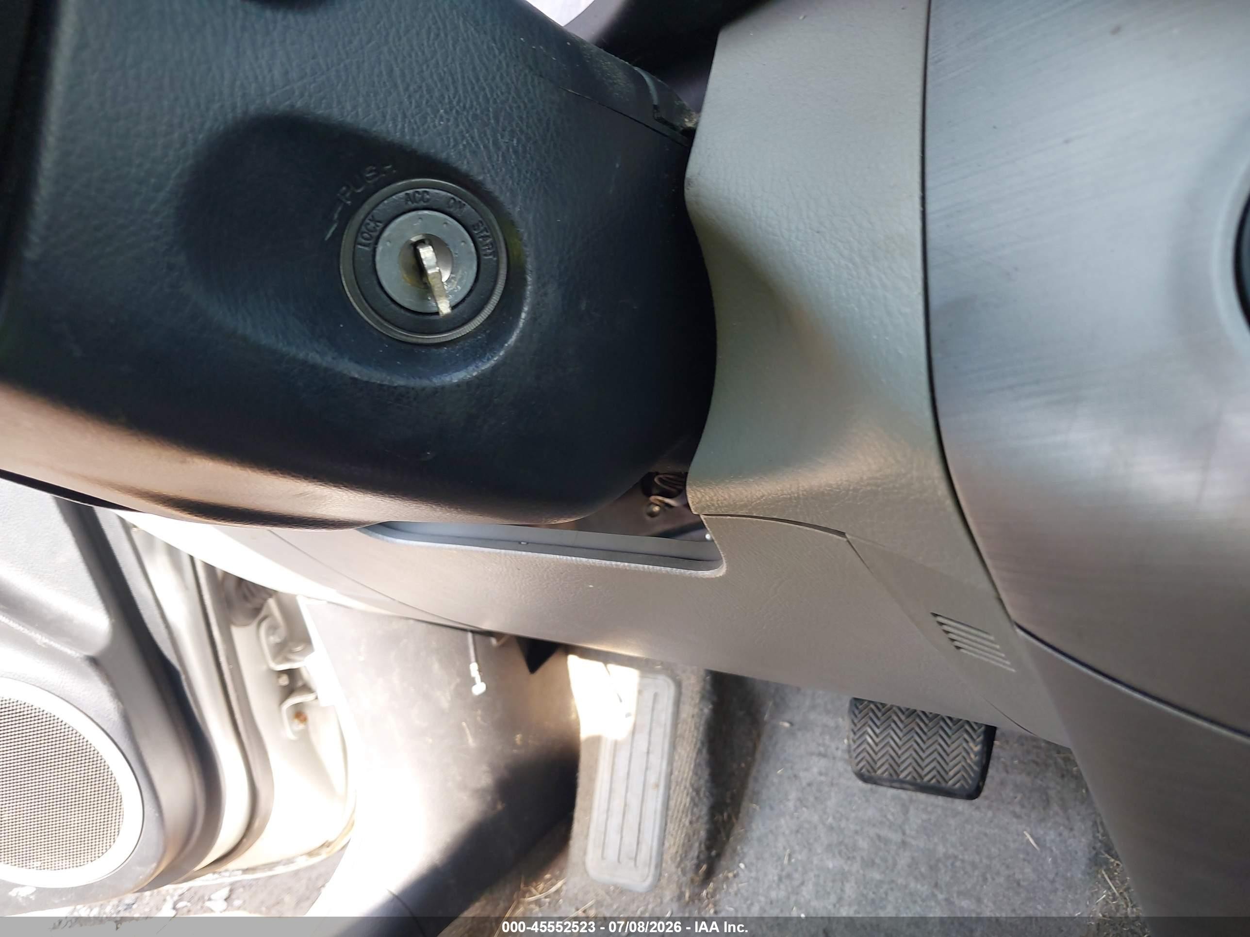 2007 Toyota Rav4 Limited Серебряный vin: JTMZK31V776005393