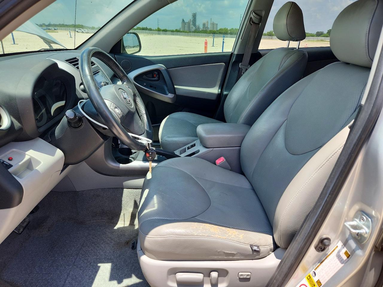 2007 Toyota Rav4 Limited Silver vin: JTMZK31V776007807