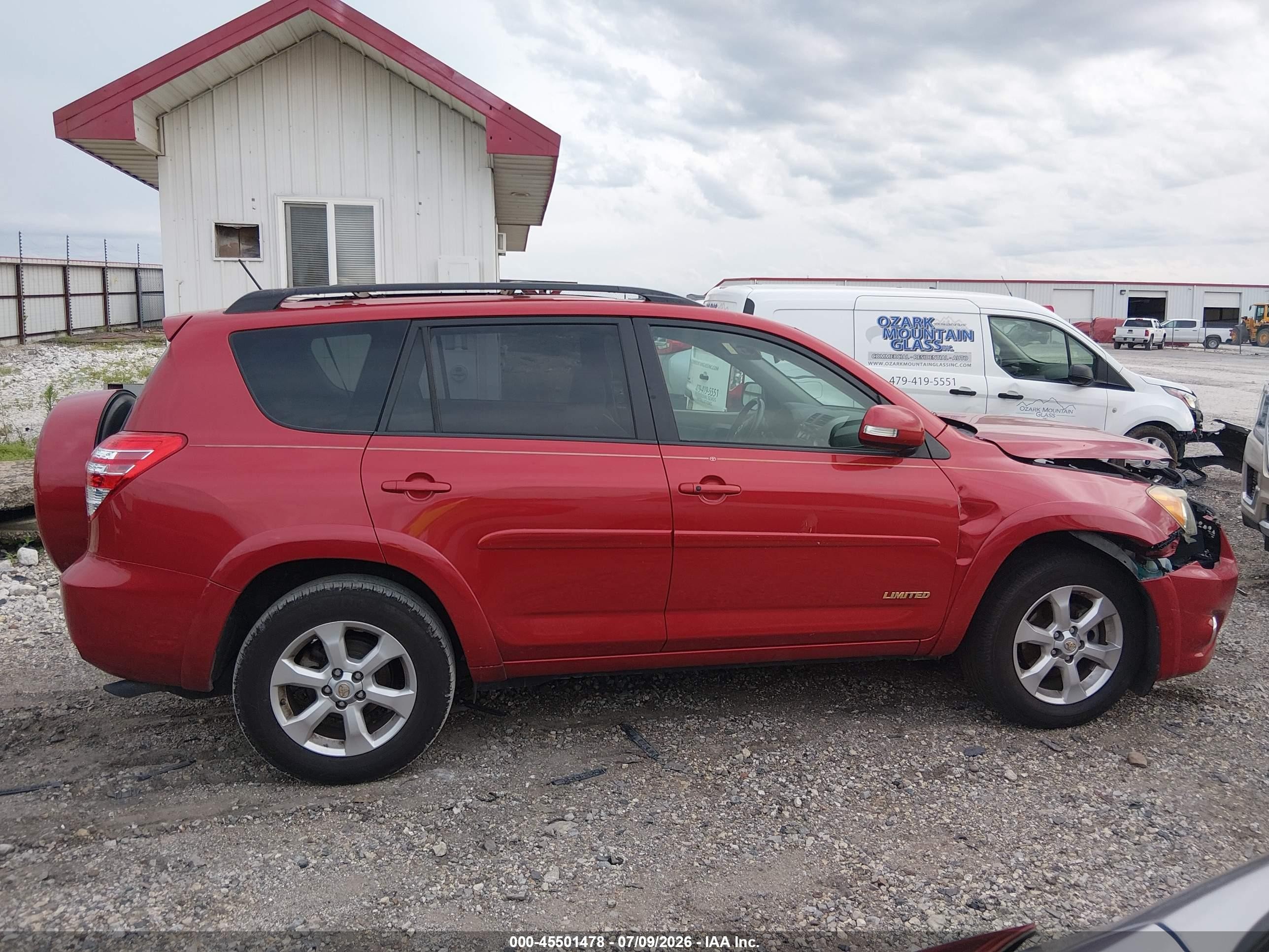 2009 Toyota Rav4 Limited V6 Red vin: JTMZK31VX95025789