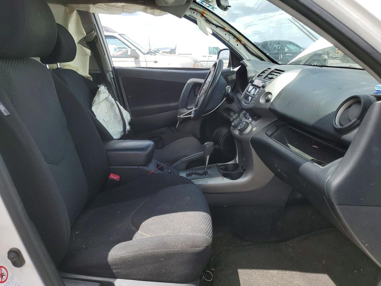 2008 Toyota Rav4 Sport White vin: JTMZK32V085020212
