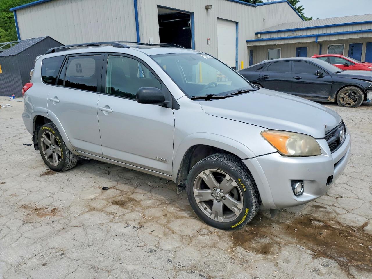 2009 Toyota Rav4 Sport Silver vin: JTMZK32V39D001001