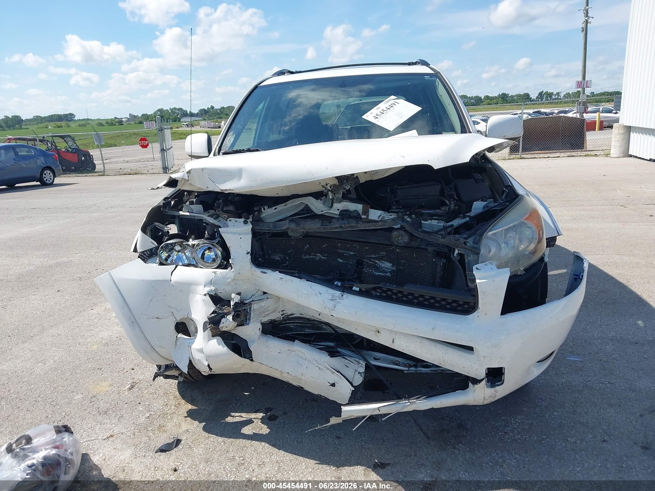 2007 Toyota Rav4 Sport White vin: JTMZK32V975010812