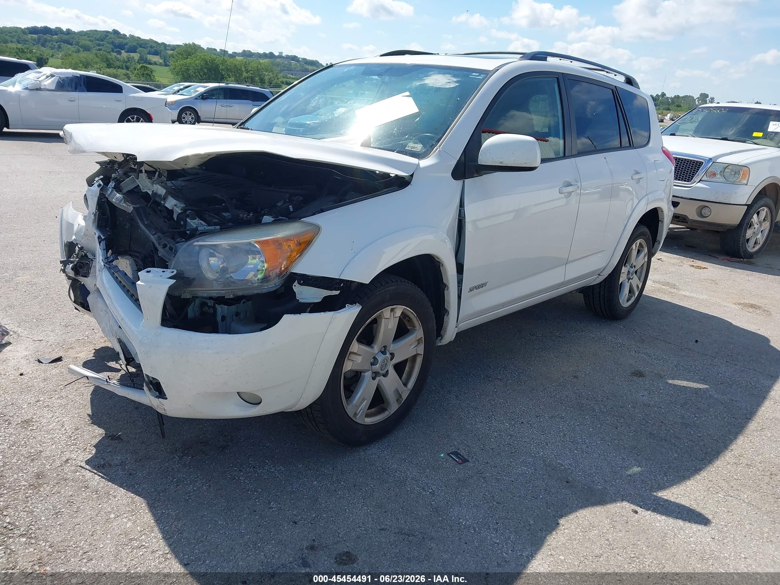 2007 Toyota Rav4 Sport White vin: JTMZK32V975010812