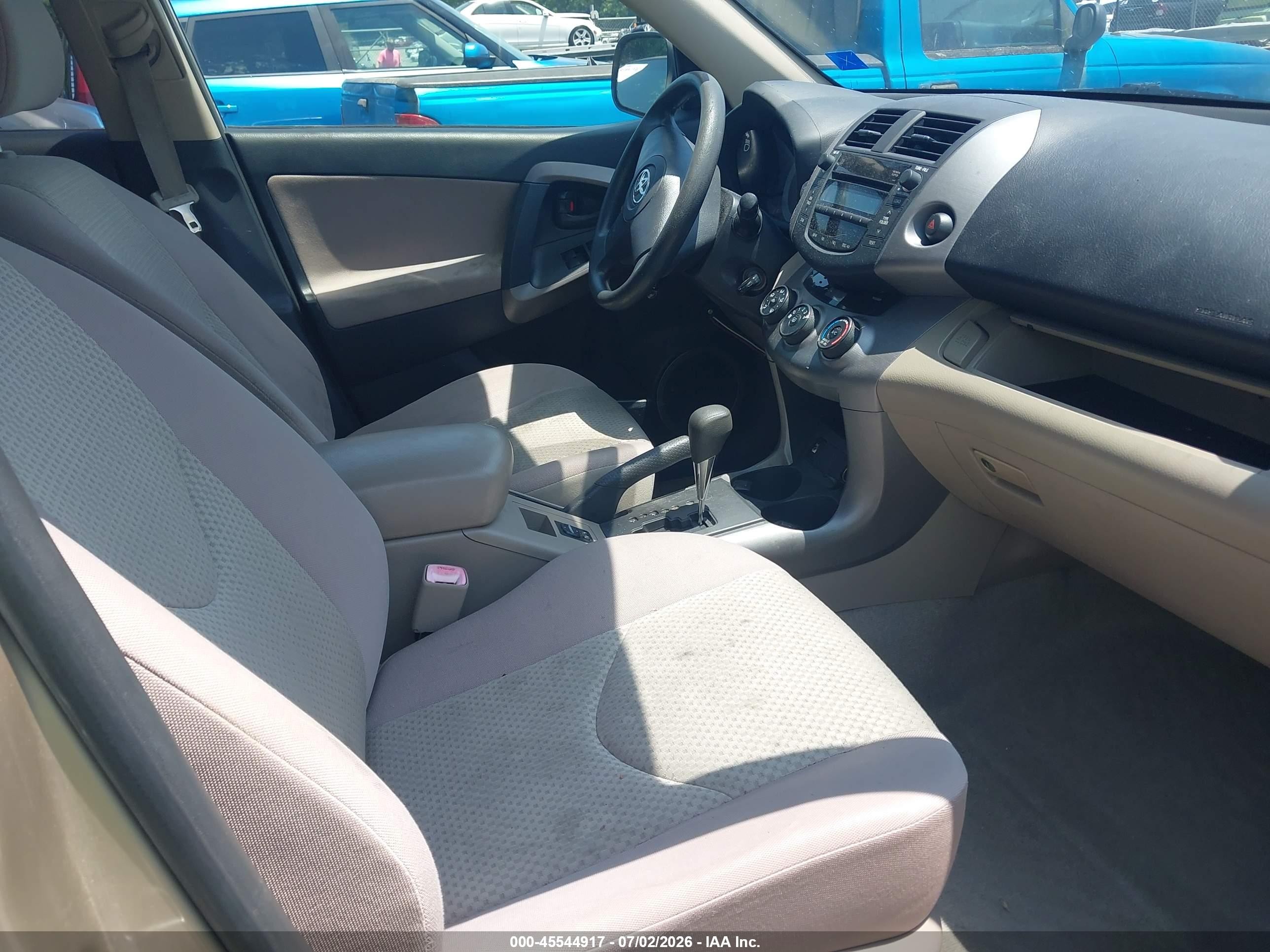 2008 Toyota Rav4 Base V6 Silver vin: JTMZK33V186012466