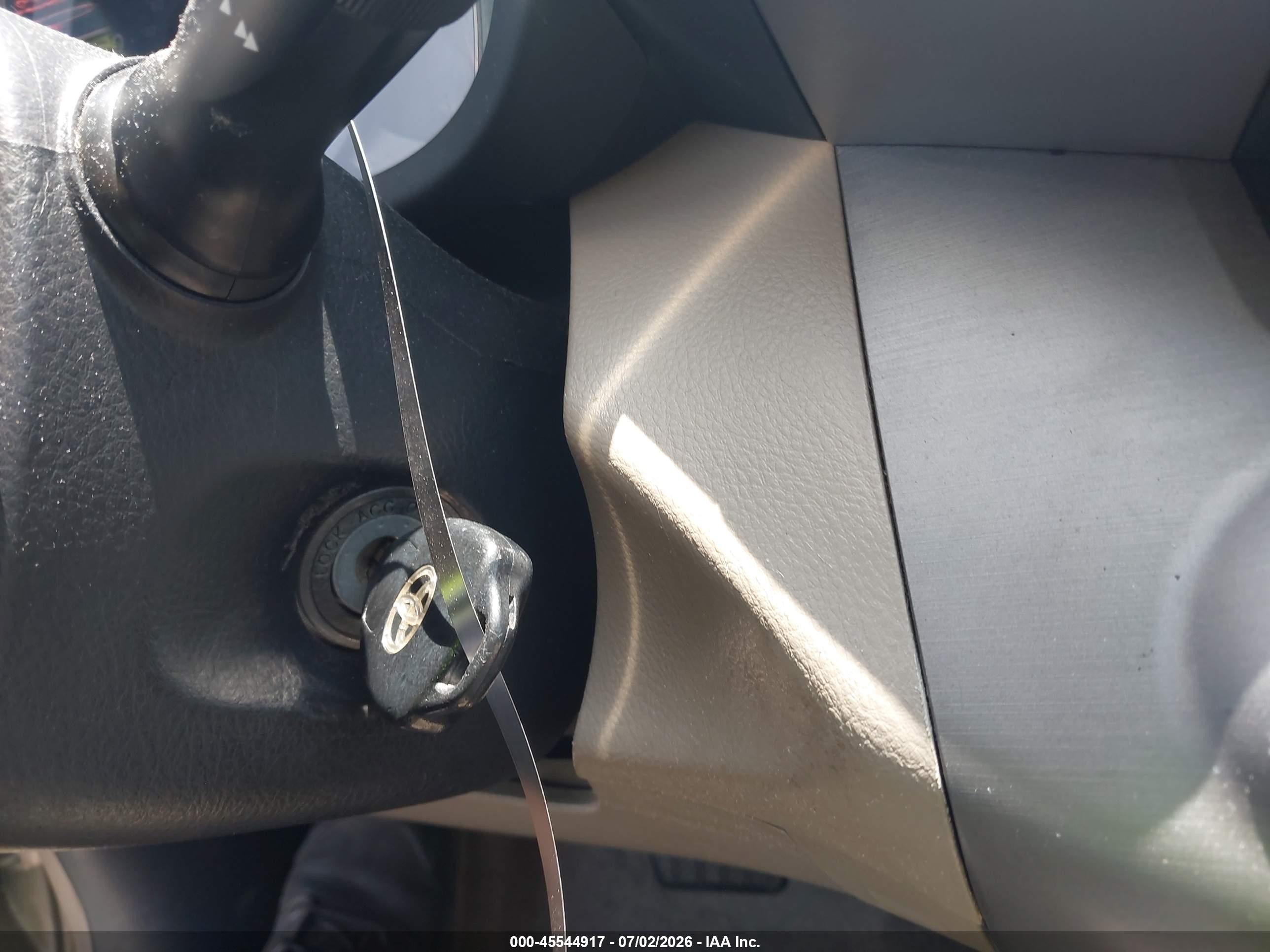 2008 Toyota Rav4 Base V6 Silver vin: JTMZK33V186012466