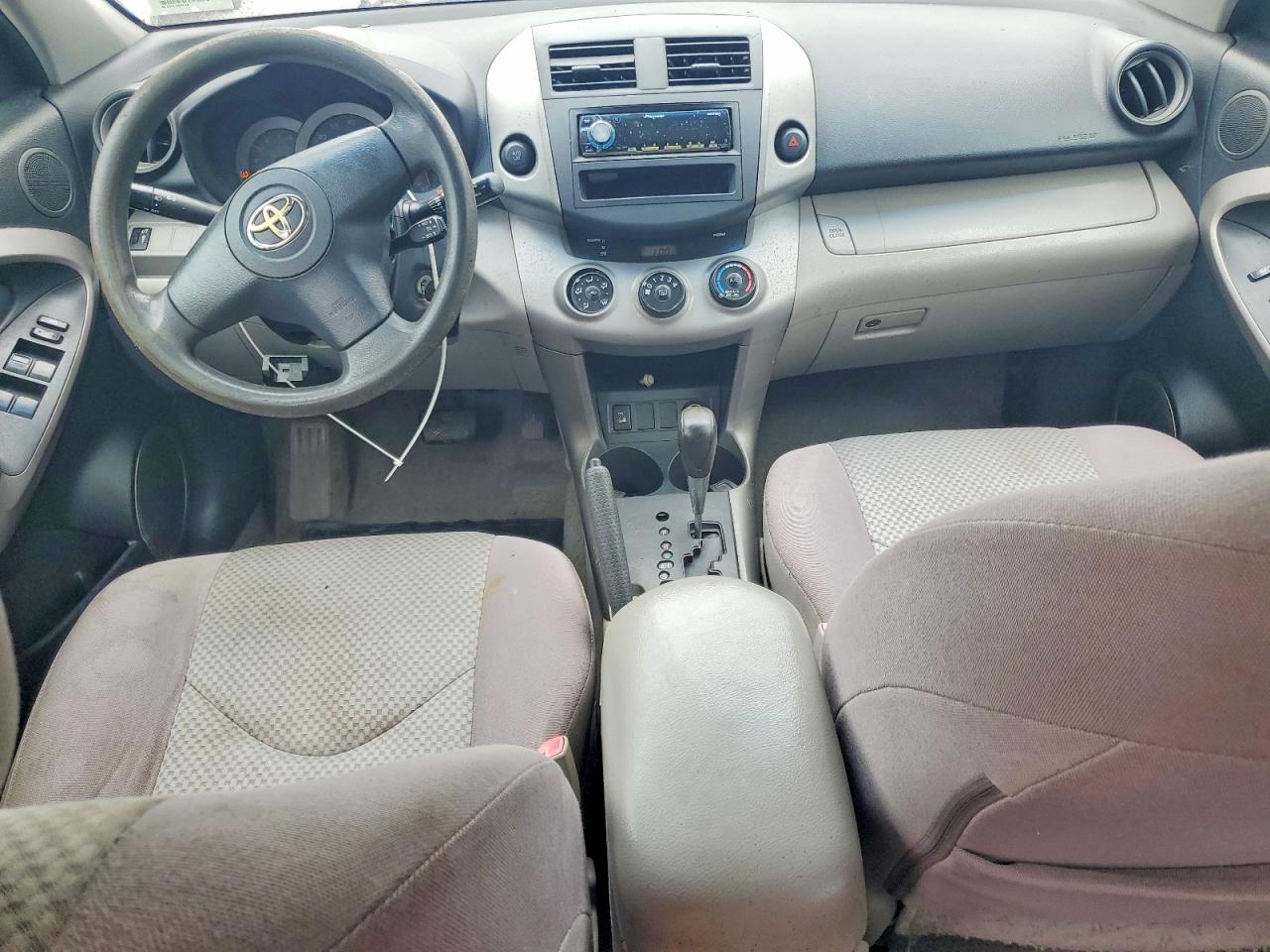 2006 Toyota Rav4 Base White vin: JTMZK33V265002046