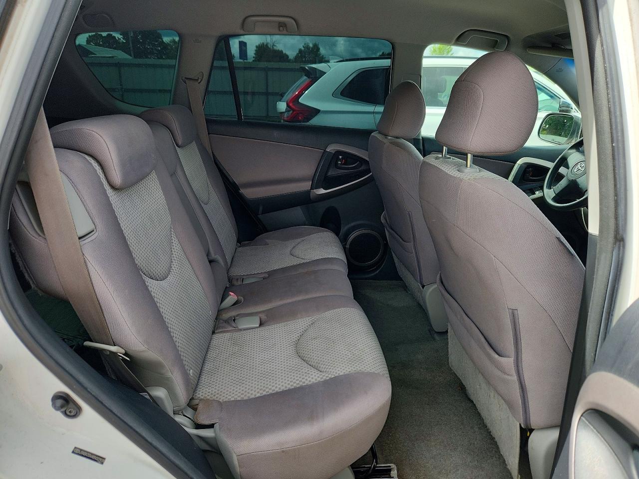 2008 Toyota Rav4 Base White vin: JTMZK33V485022978