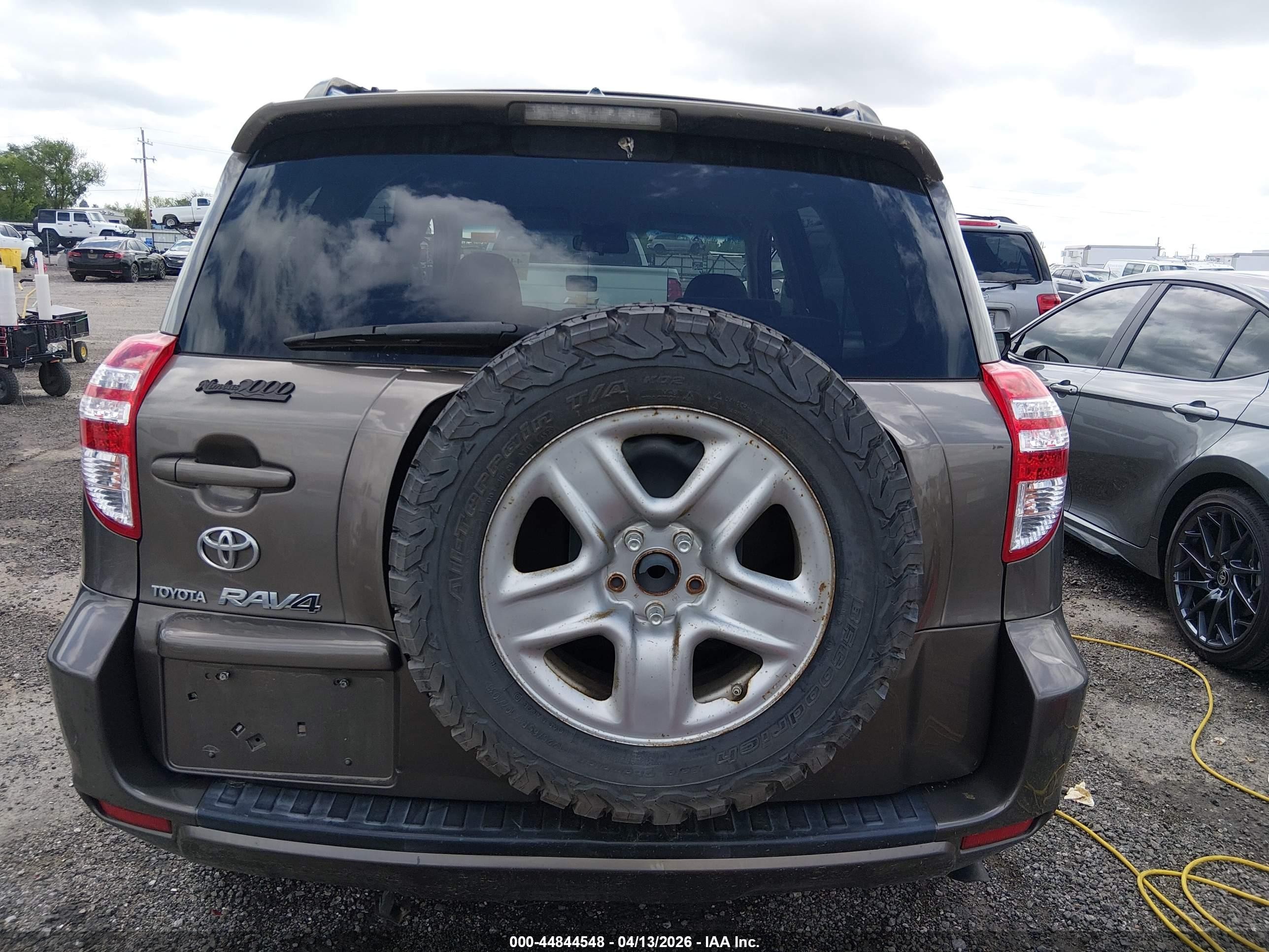 2009 Toyota Rav4 Base V6 Brown vin: JTMZK33V49D001801