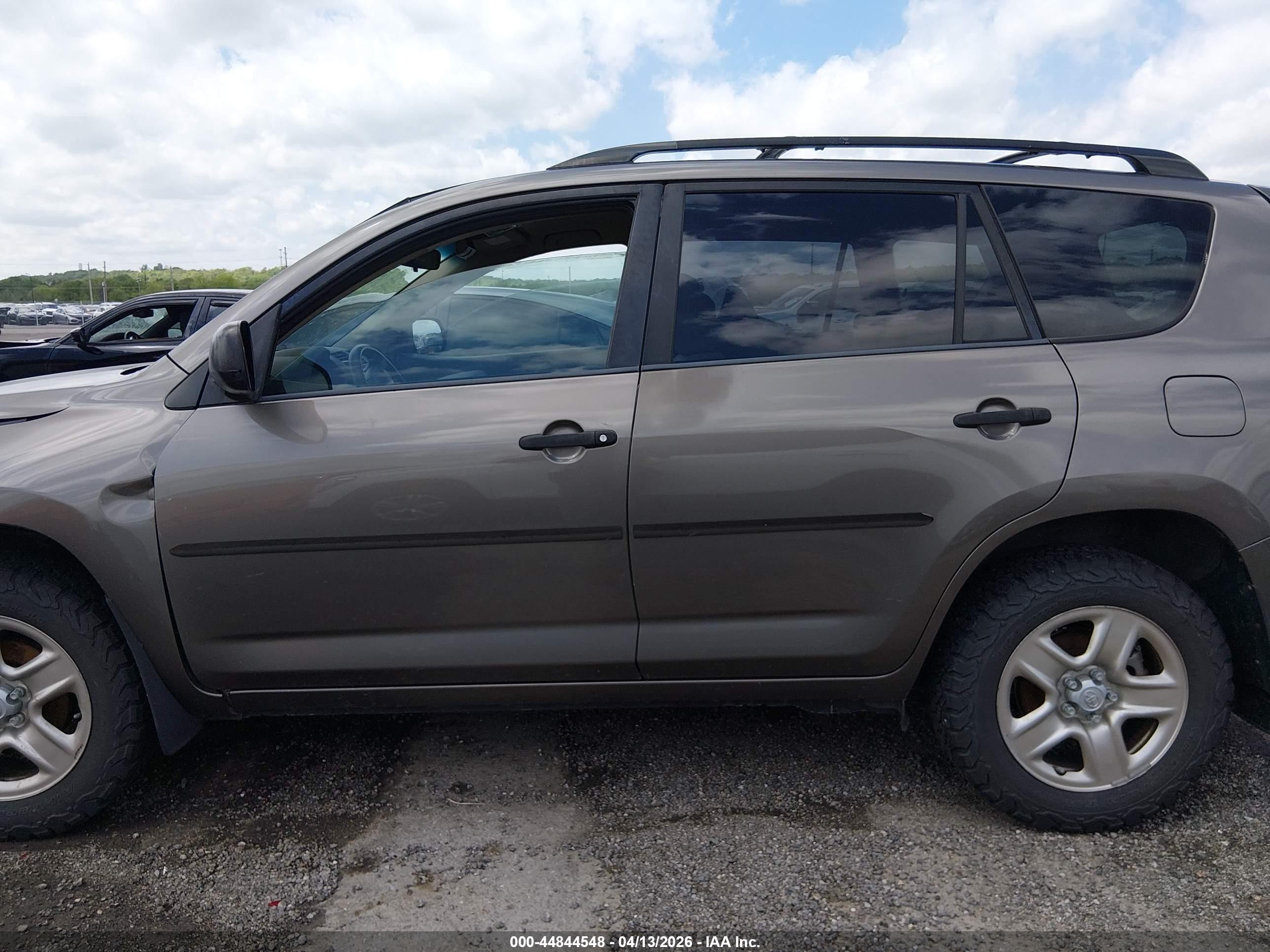 2009 Toyota Rav4 Base V6 Brown vin: JTMZK33V49D001801