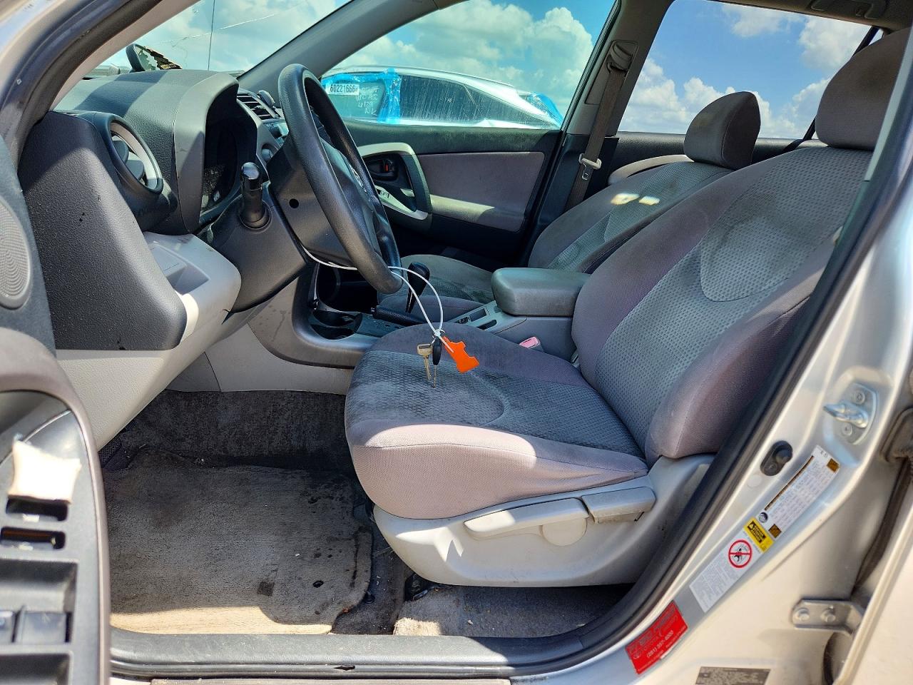 2007 Toyota Rav4 Base Silver vin: JTMZK33V675009552