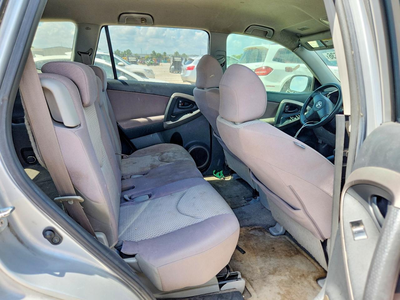 2007 Toyota Rav4 Base Silver vin: JTMZK33V675009552