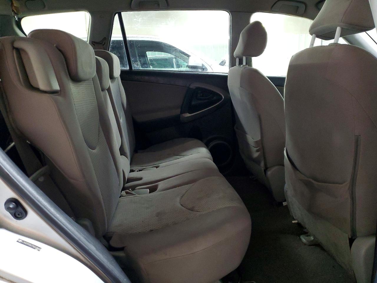 2007 Toyota Rav4 Silver vin: JTMZK33V775010662