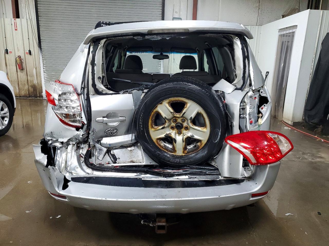 2007 Toyota Rav4 Silver vin: JTMZK33V775010662