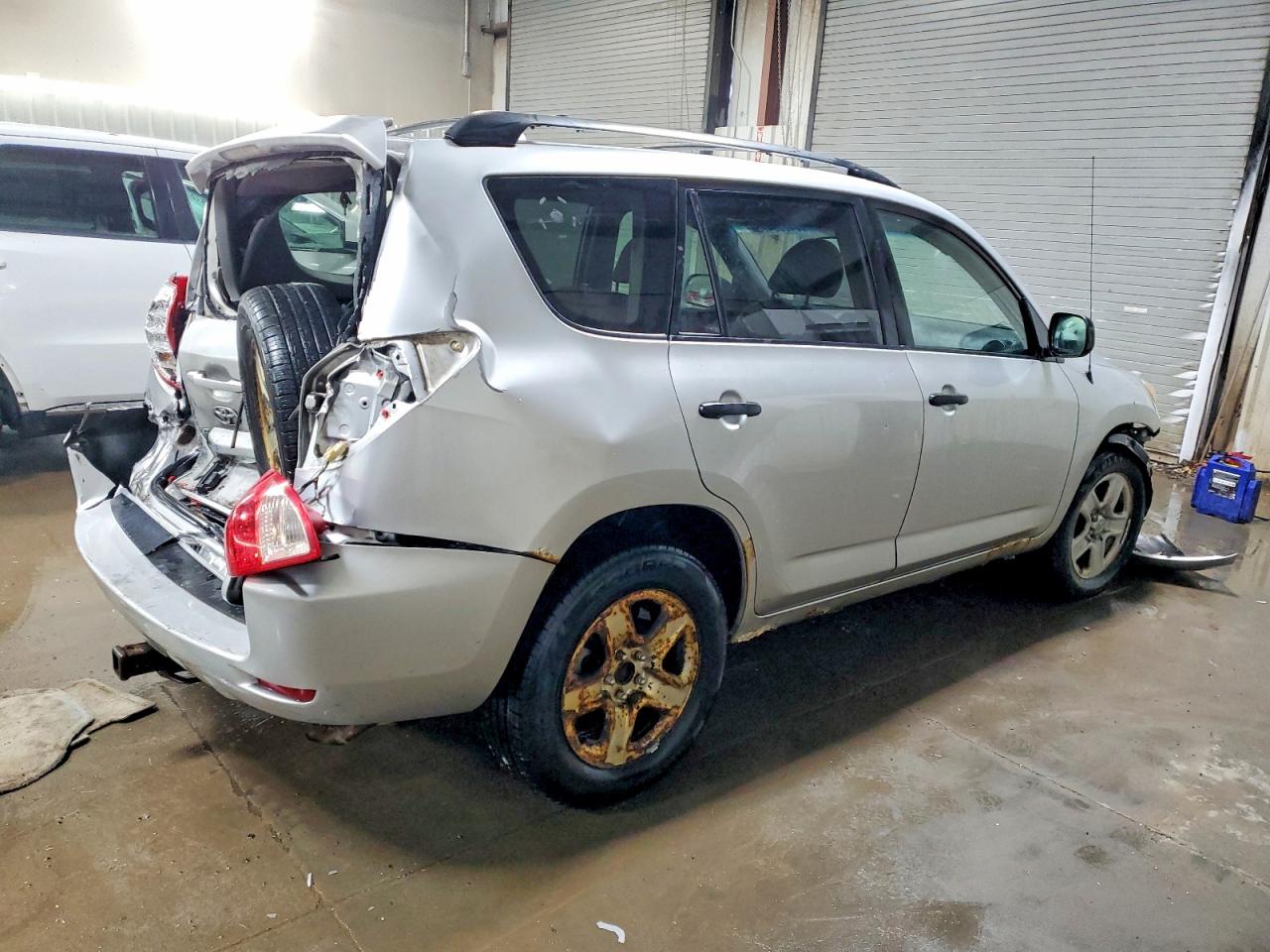 2007 Toyota Rav4 Silver vin: JTMZK33V775010662