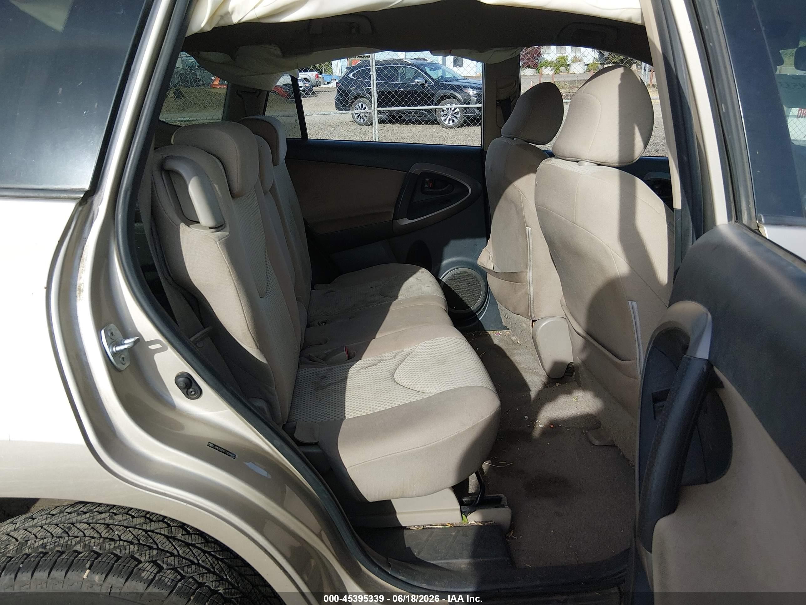 2007 Toyota Rav4 Base V6 (a5) Gold vin: JTMZK33V776004452