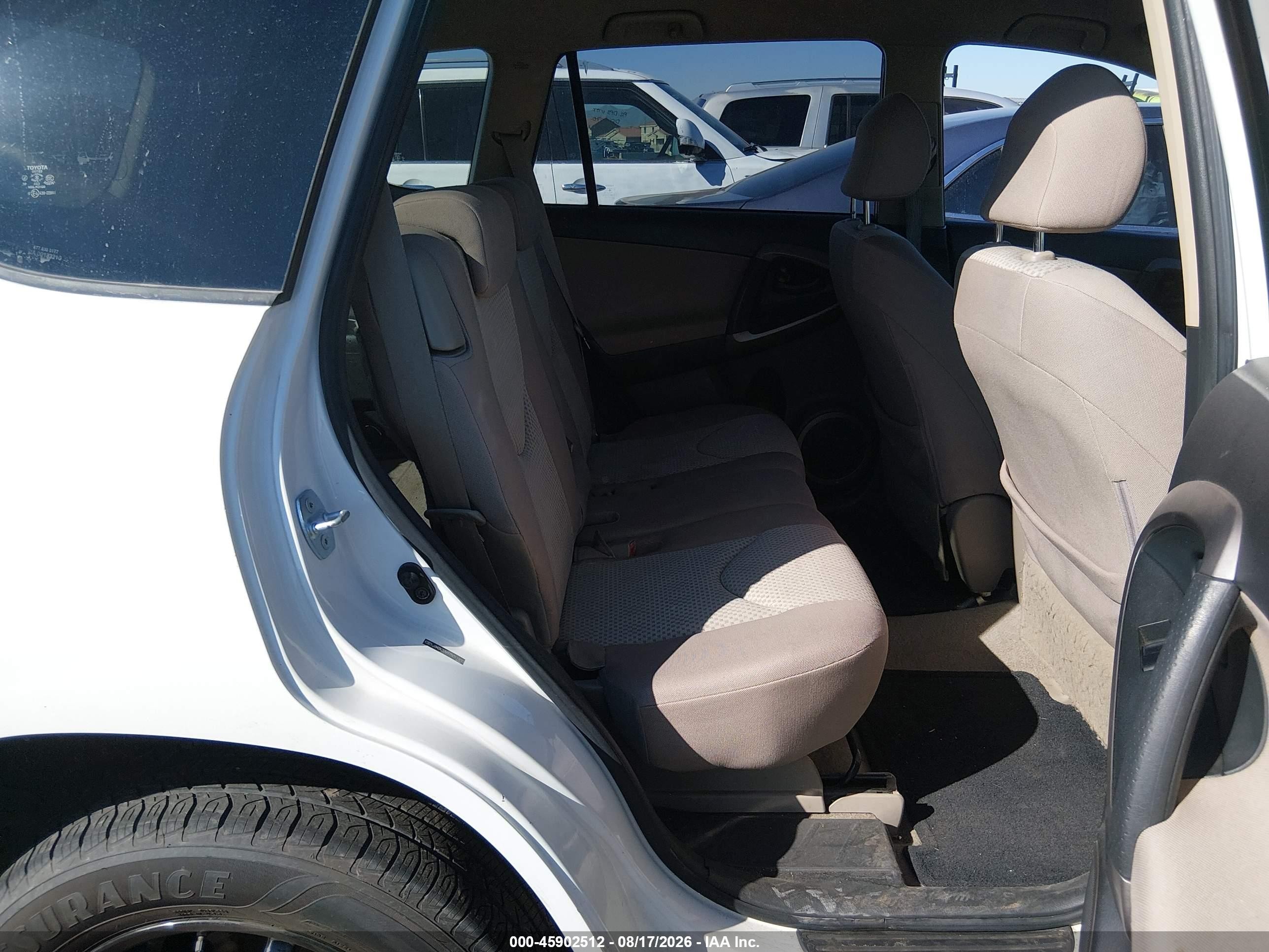 2007 Toyota Rav4 Base V6 (a5) White vin: JTMZK33V975011800