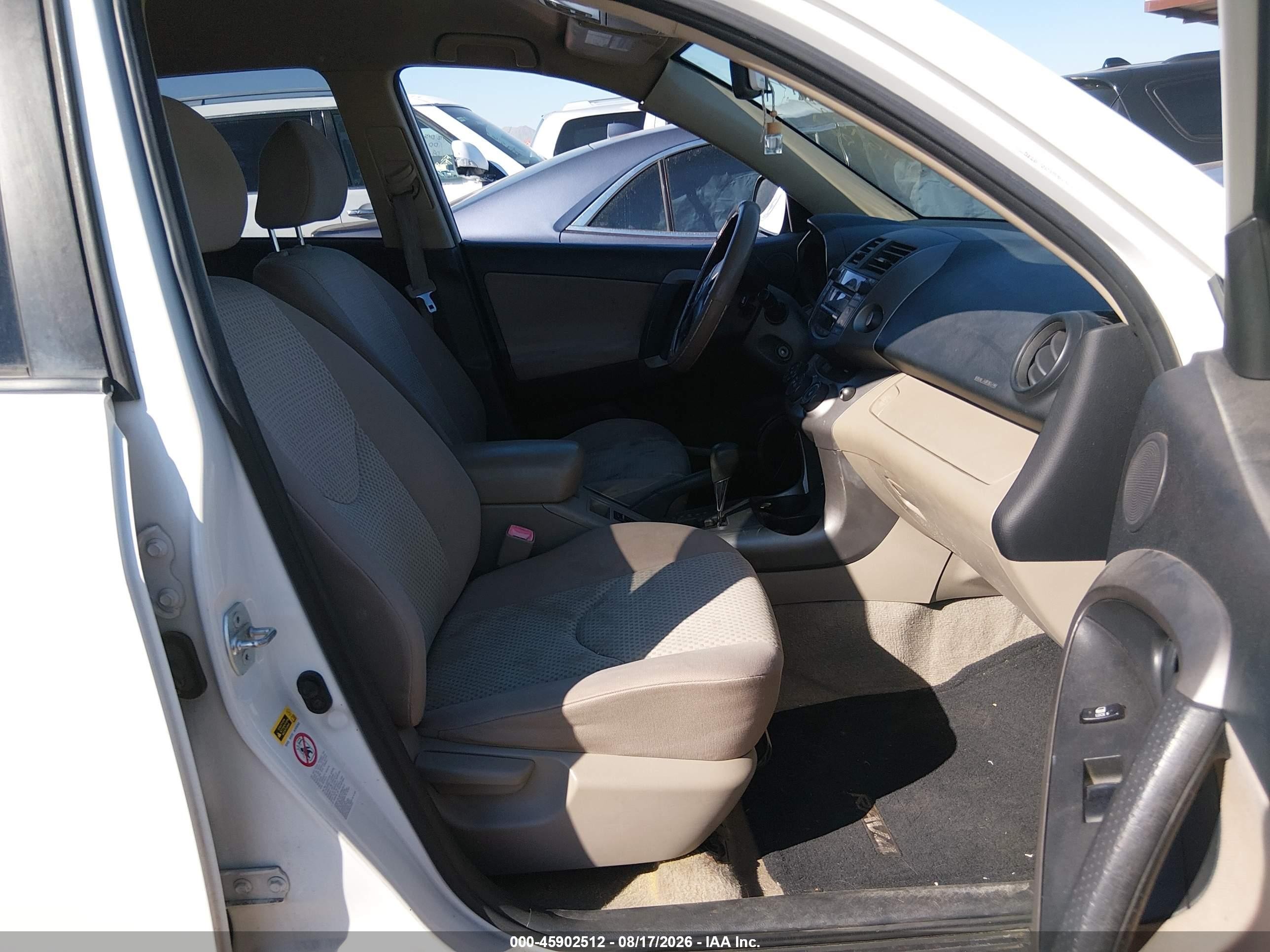 2007 Toyota Rav4 Base V6 (a5) White vin: JTMZK33V975011800