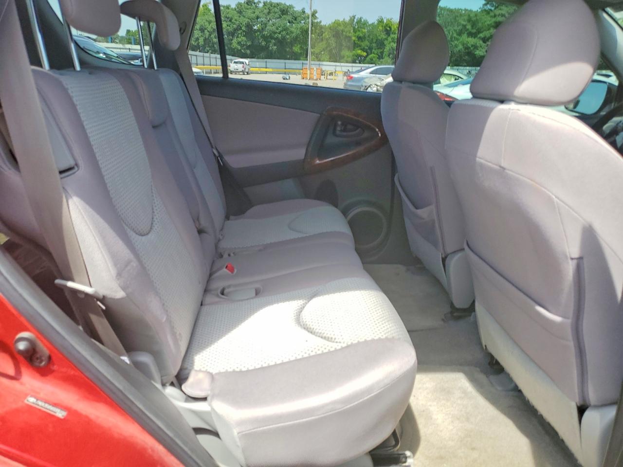 2006 Toyota Rav4 Base Красный vin: JTMZK35V565005150