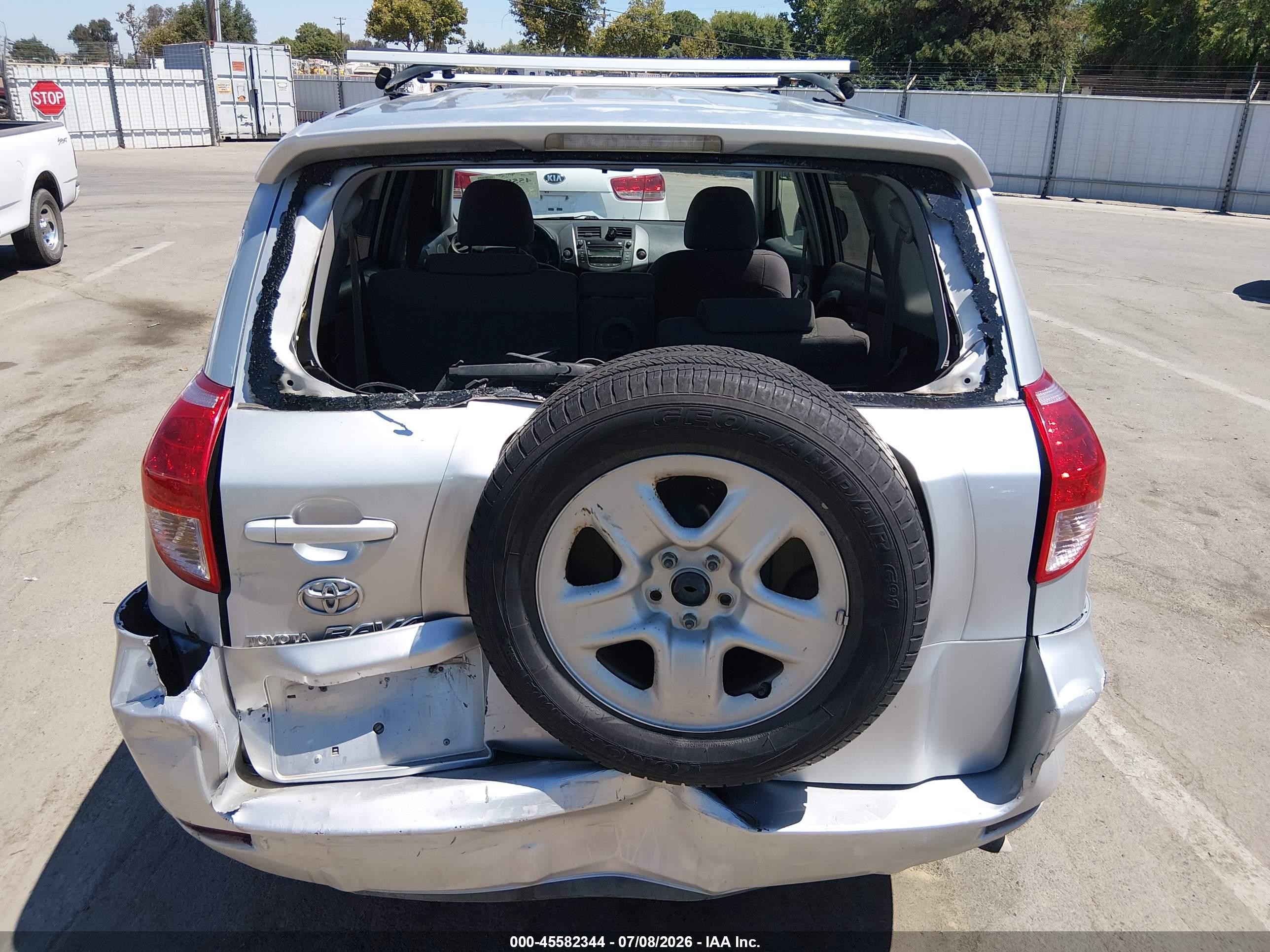 2008 Toyota Rav4 Base V6 Silver vin: JTMZK35V685018878
