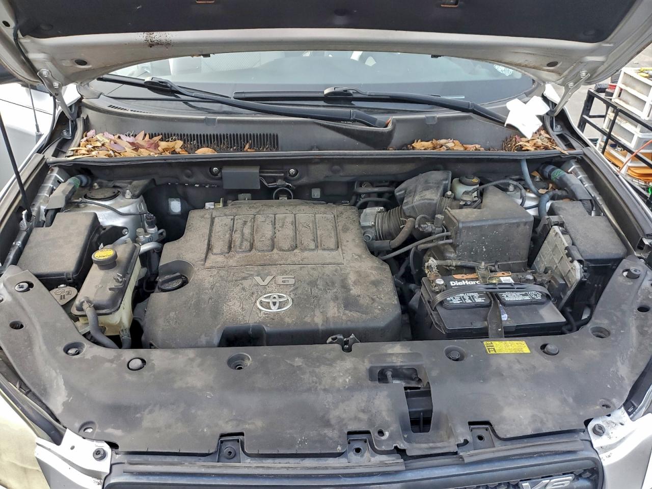 2008 Toyota Rav 4 Silver vin: JTMZK35V885022916