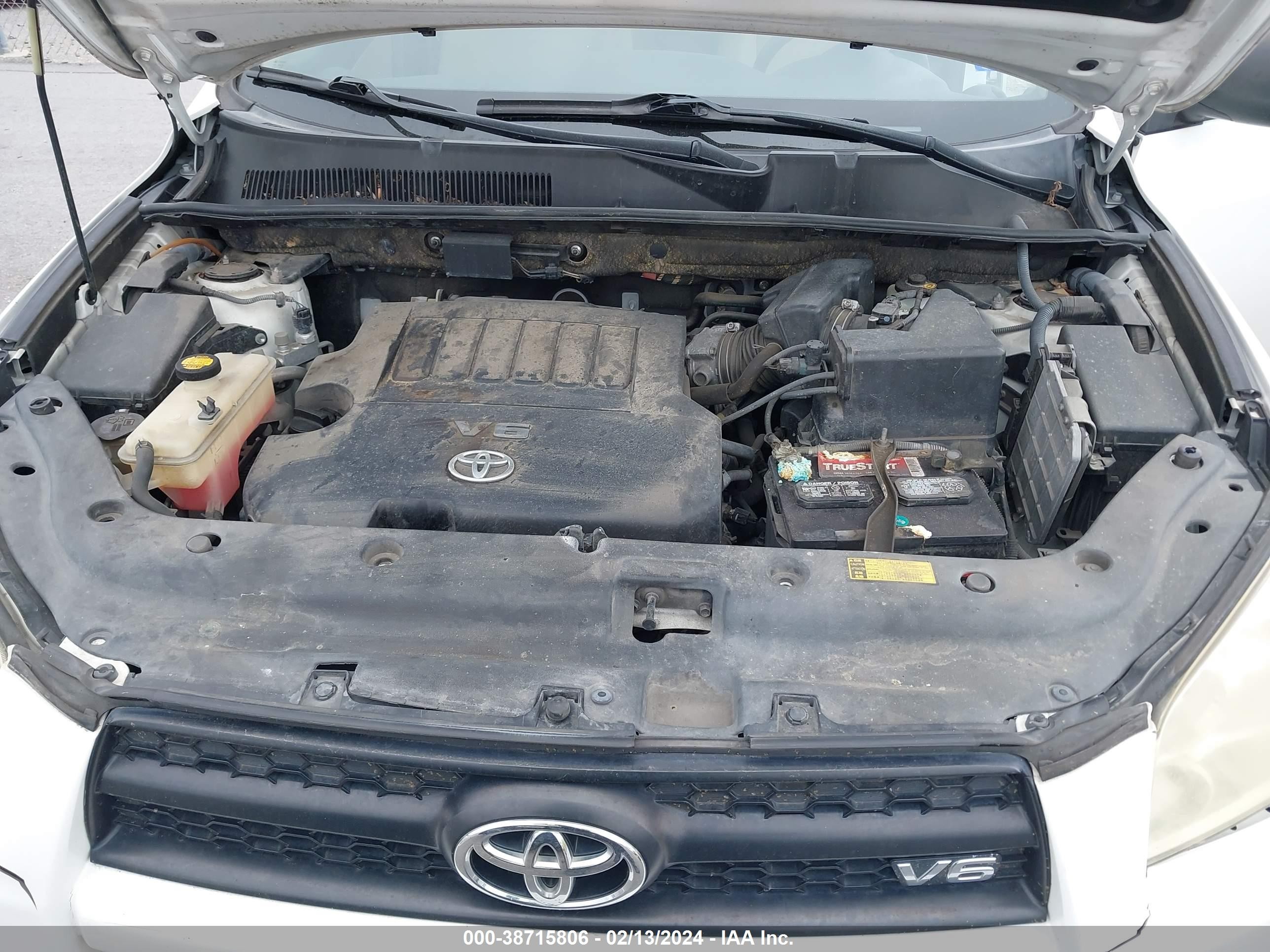 2012 Toyota Rav4 Base V6 White vin: JTMZK4DV0CD005078