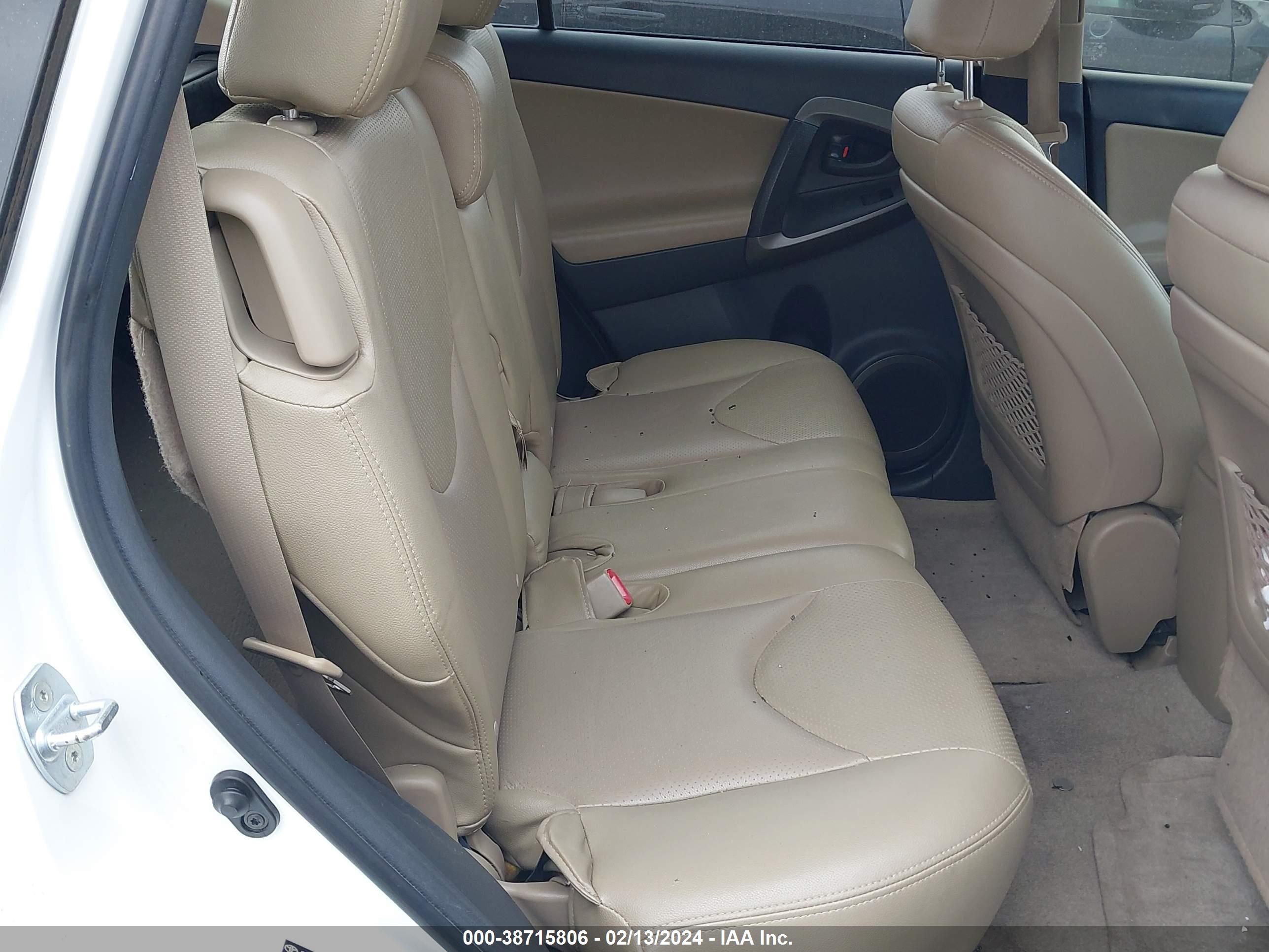 2012 Toyota Rav4 Base V6 White vin: JTMZK4DV0CD005078