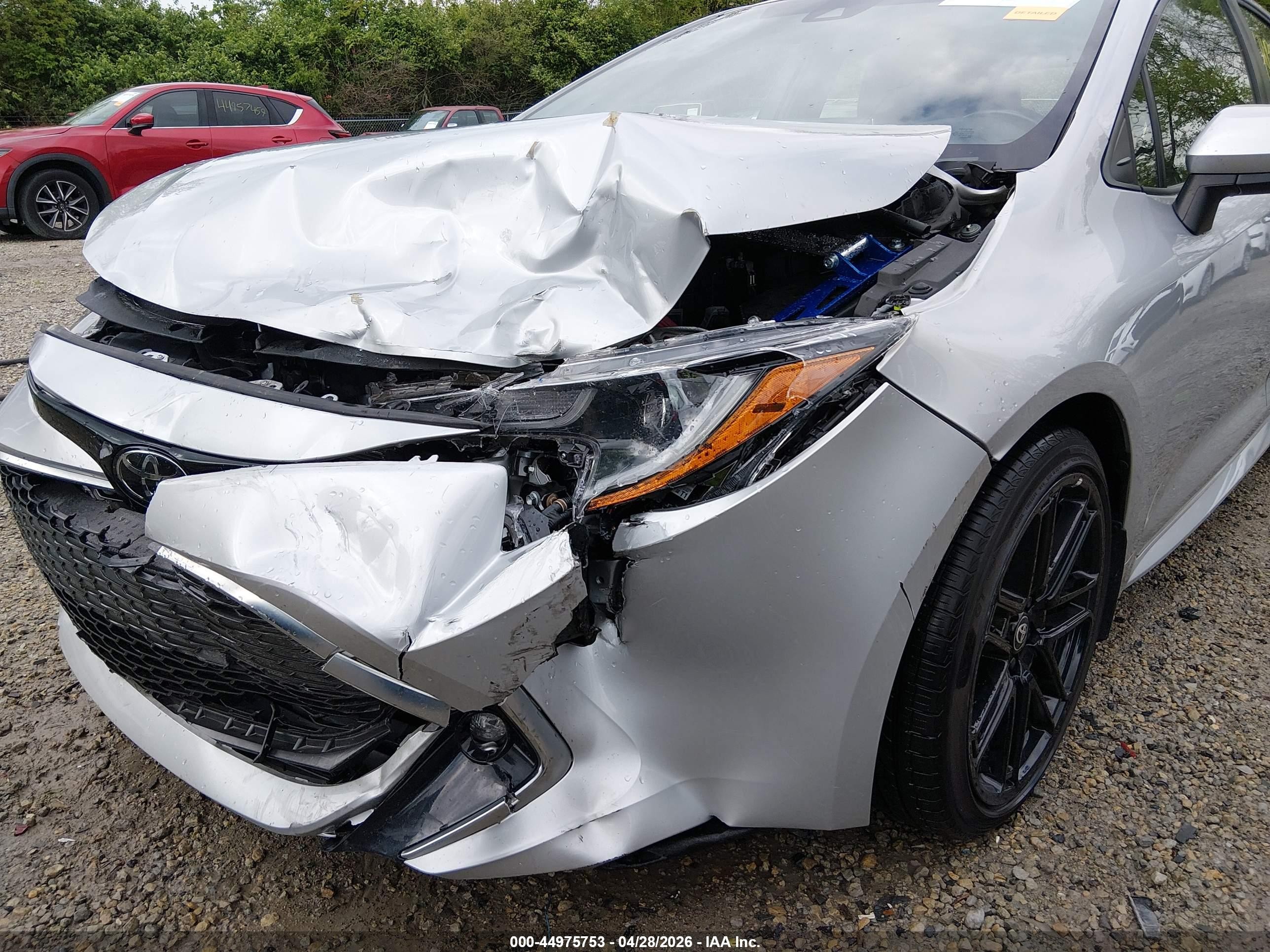 2022 Toyota Corolla Xse Silver vin: JTNA4MBE4N3164233