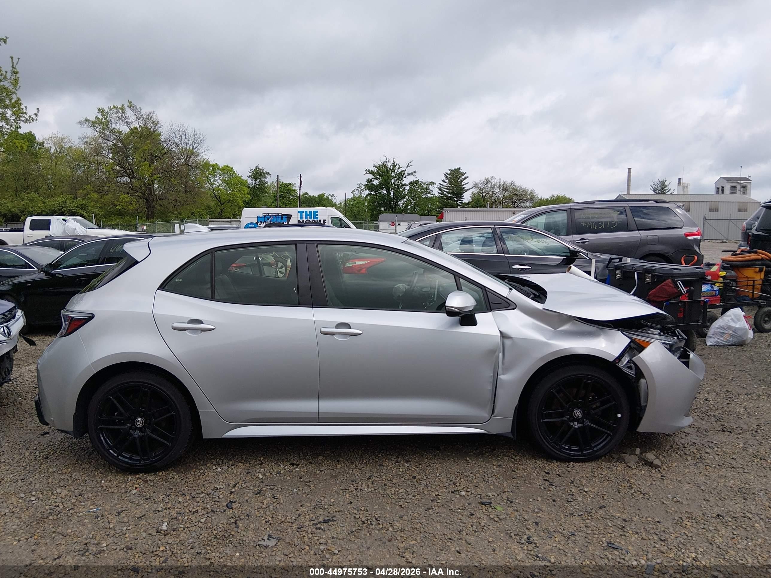 2022 Toyota Corolla Xse Silver vin: JTNA4MBE4N3164233