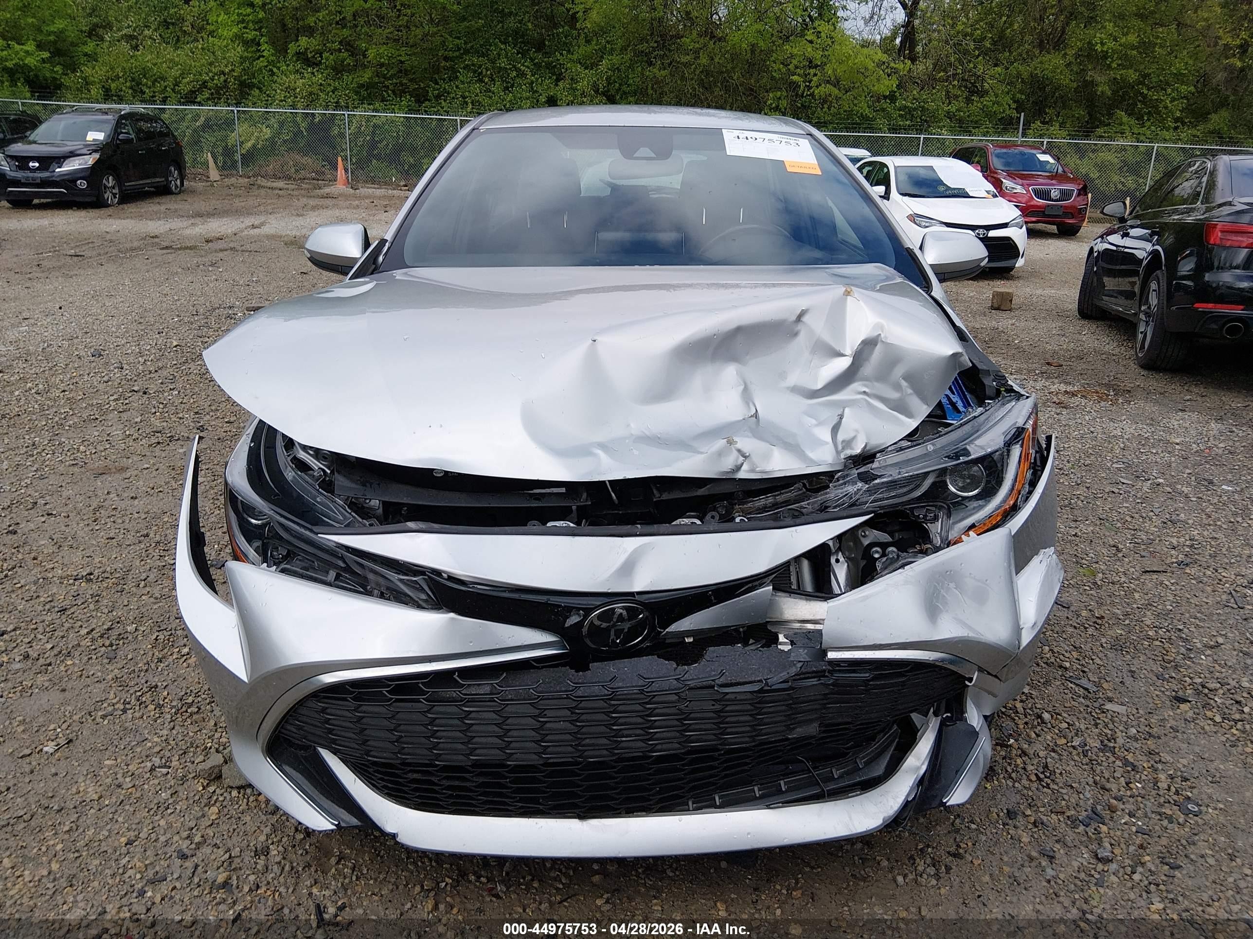 2022 Toyota Corolla Xse Silver vin: JTNA4MBE4N3164233