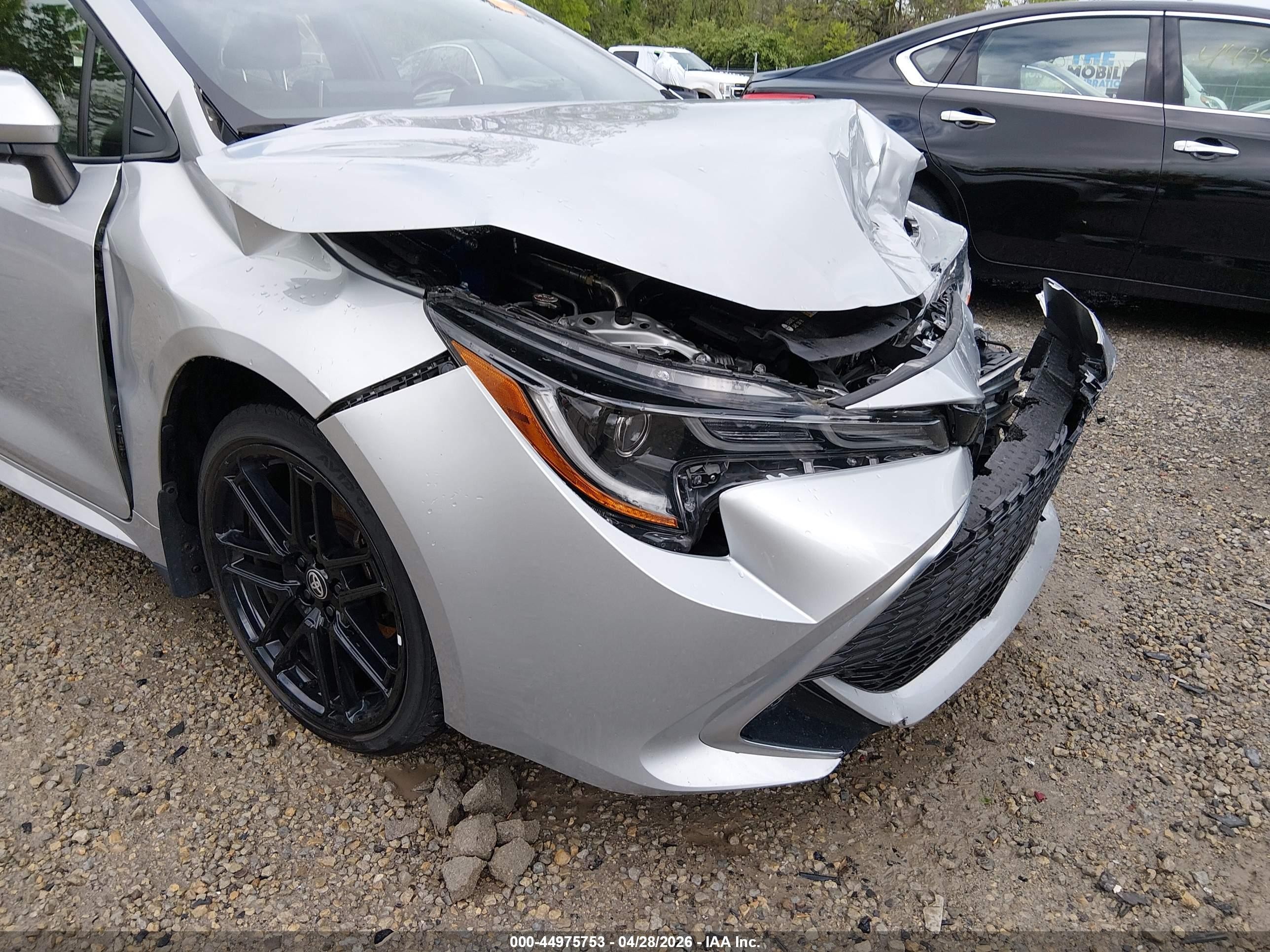2022 Toyota Corolla Xse Silver vin: JTNA4MBE4N3164233