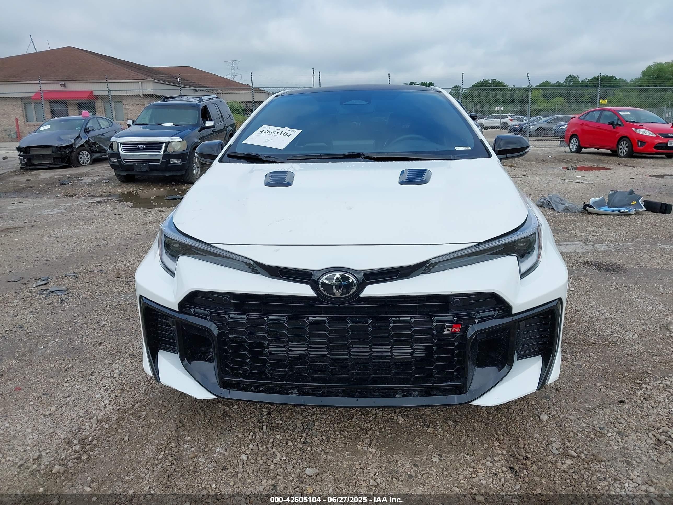 2025 Toyota Gr Corolla Premium Plus White vin: JTNABAAE2SA019172