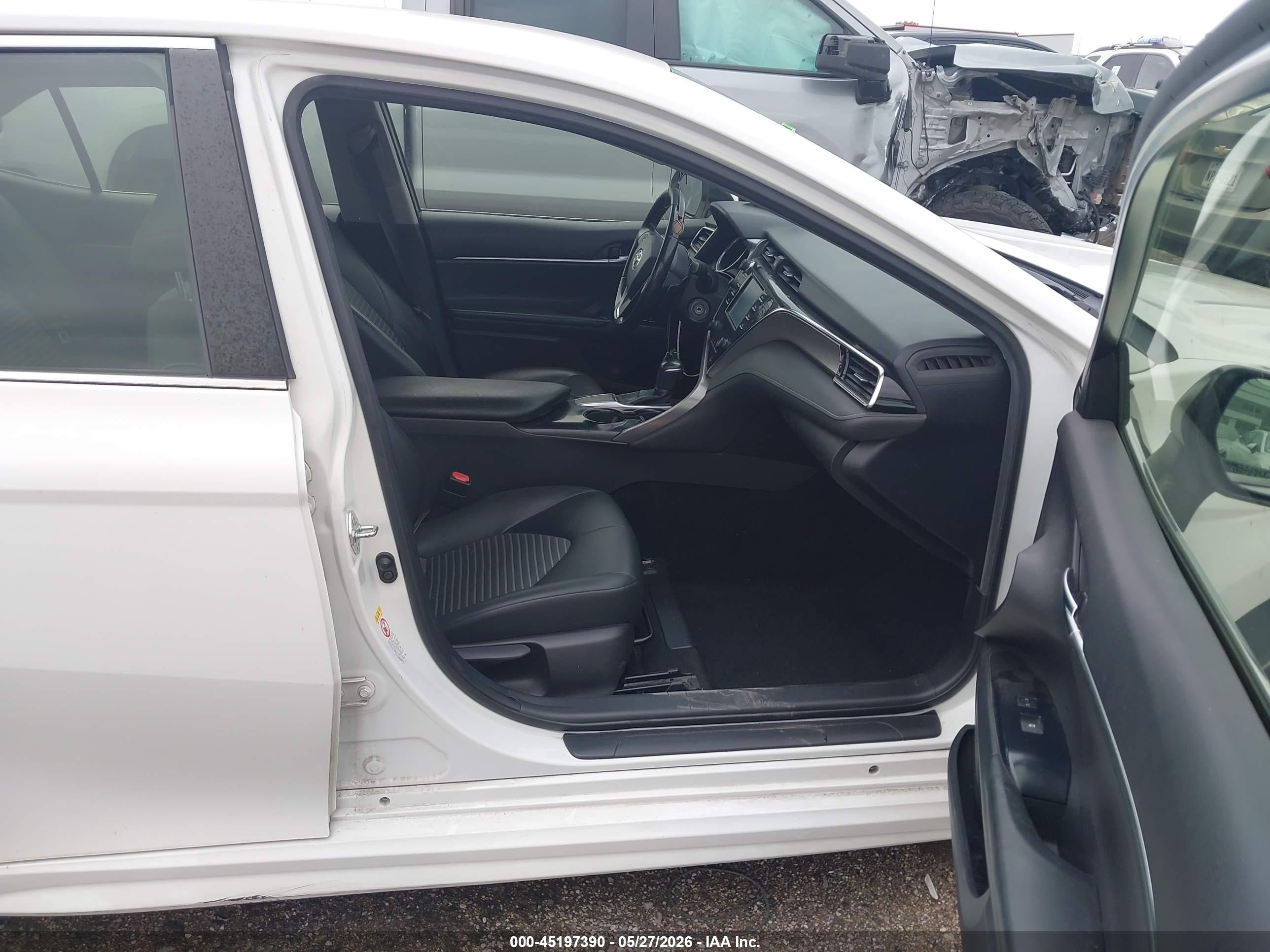 2018 Toyota Camry Se White vin: JTNB11HK3J3015346