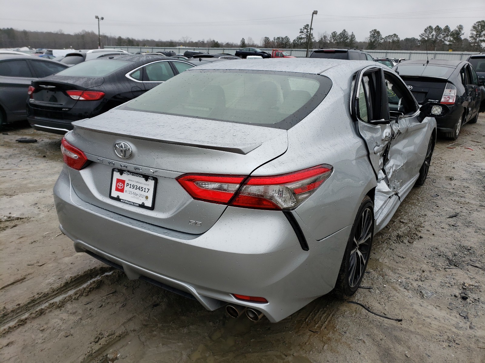 2018 Toyota Camry L Silver vin: JTNB11HK4J3043575