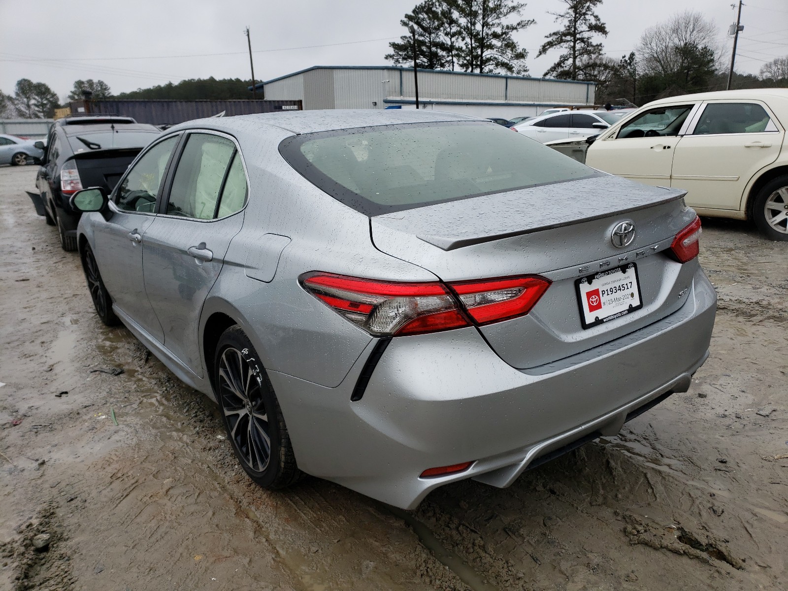 2018 Toyota Camry L Silver vin: JTNB11HK4J3043575