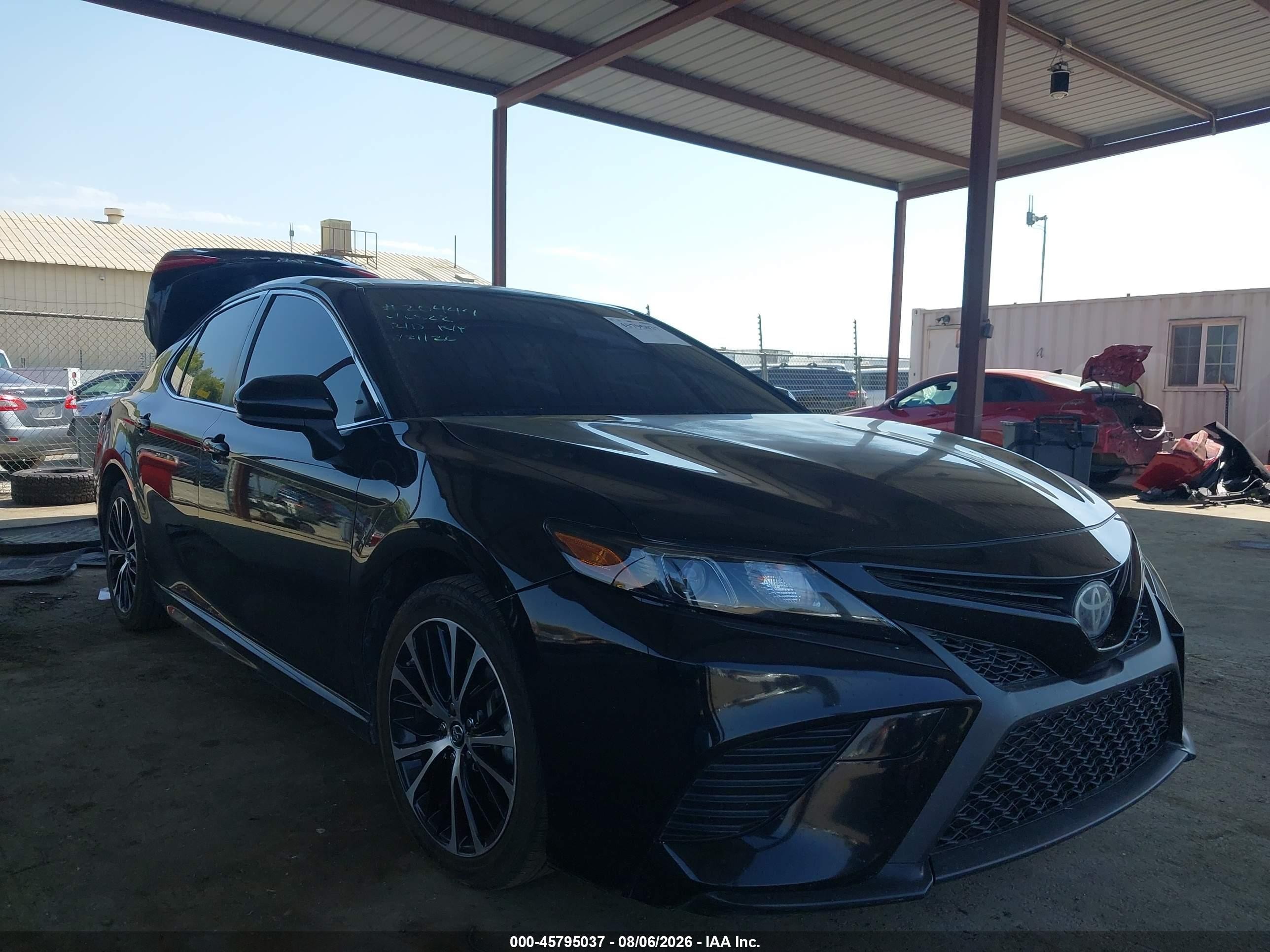 2018 Toyota Camry Se Черный vin: JTNB11HK7J3030822