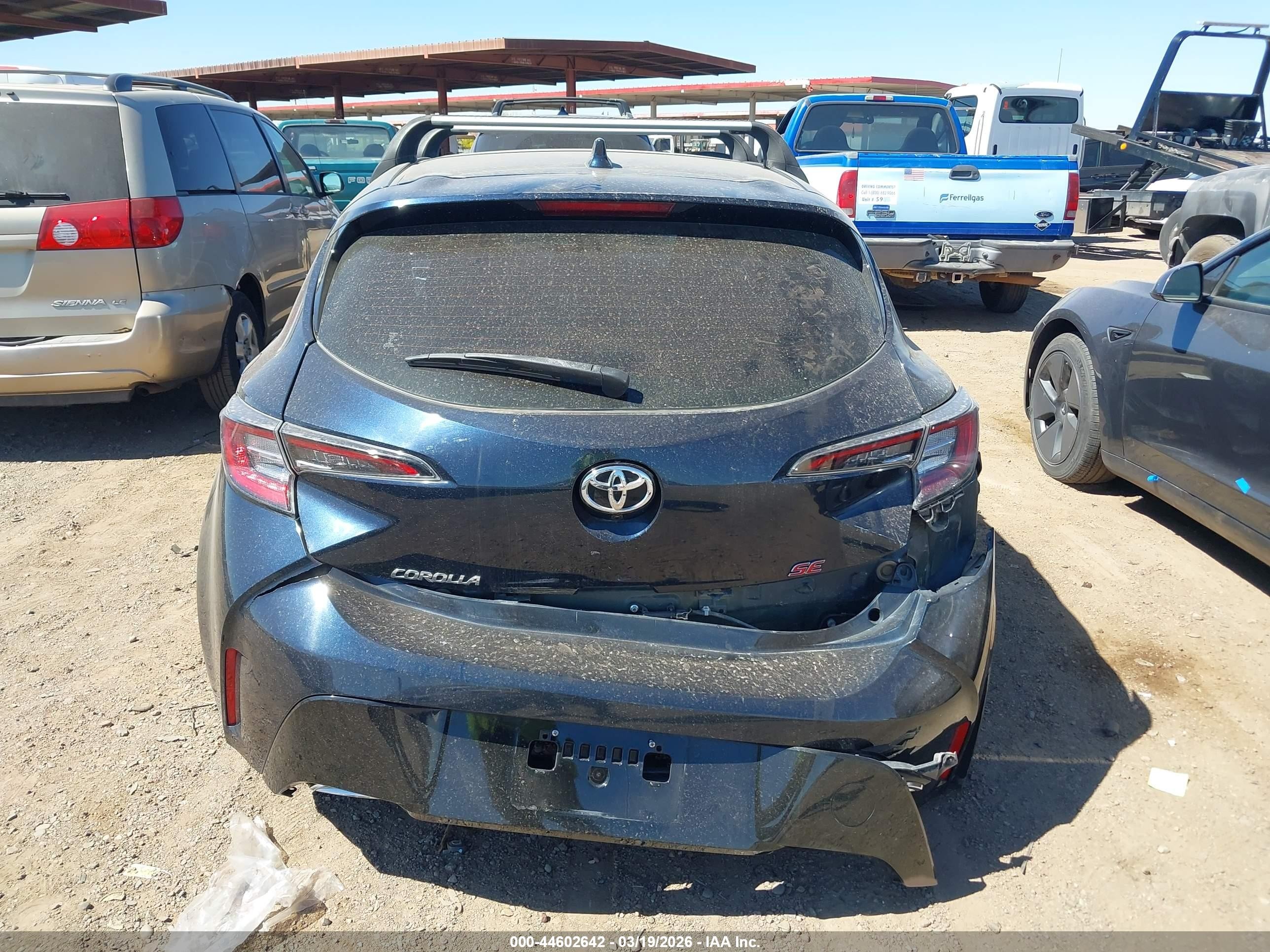 2021 Toyota Corolla Se Turquoise vin: JTNB4MBE7M3126076