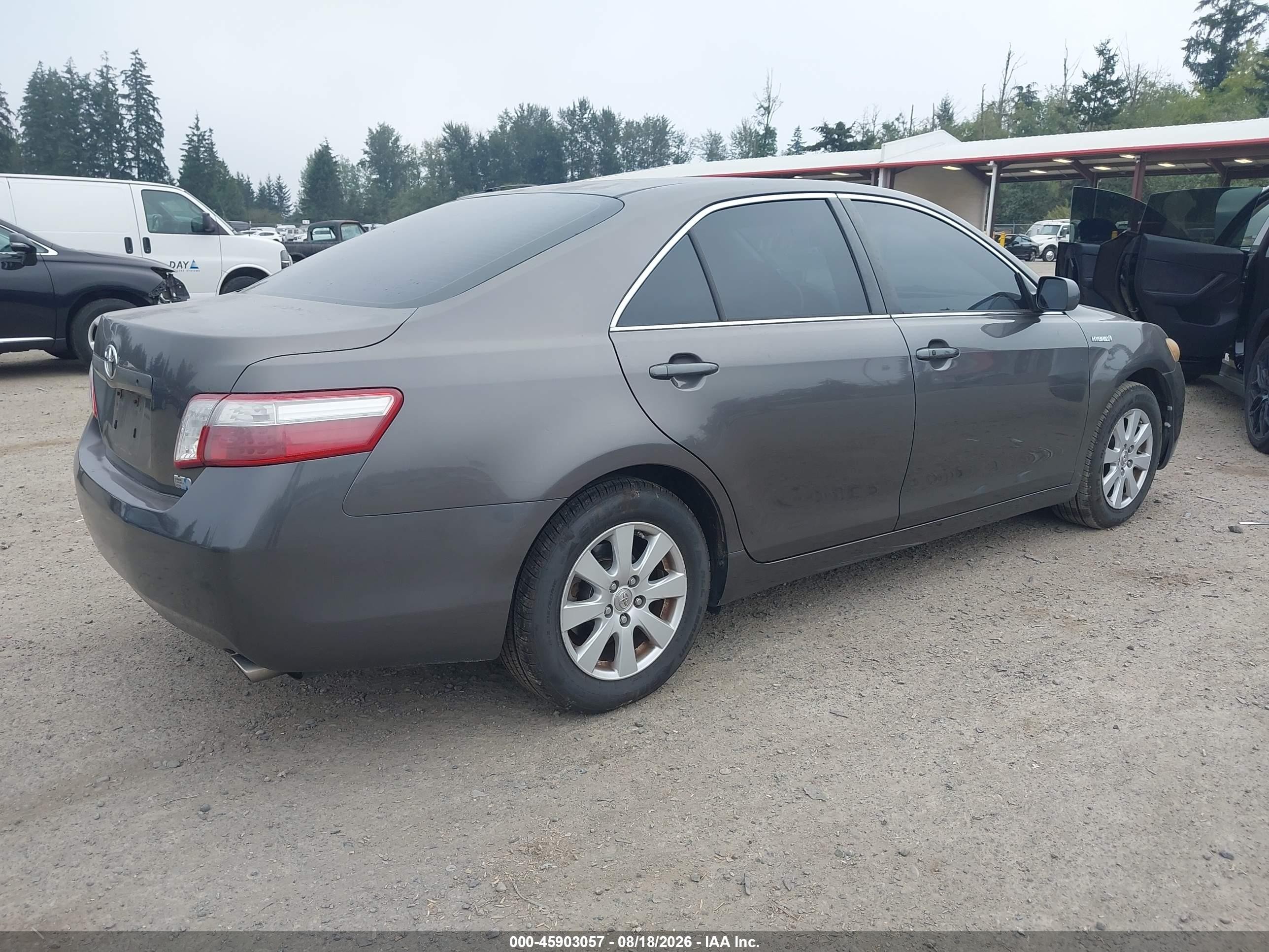 2007 Toyota Camry Hybrid   Gray vin: JTNBB46K073003102