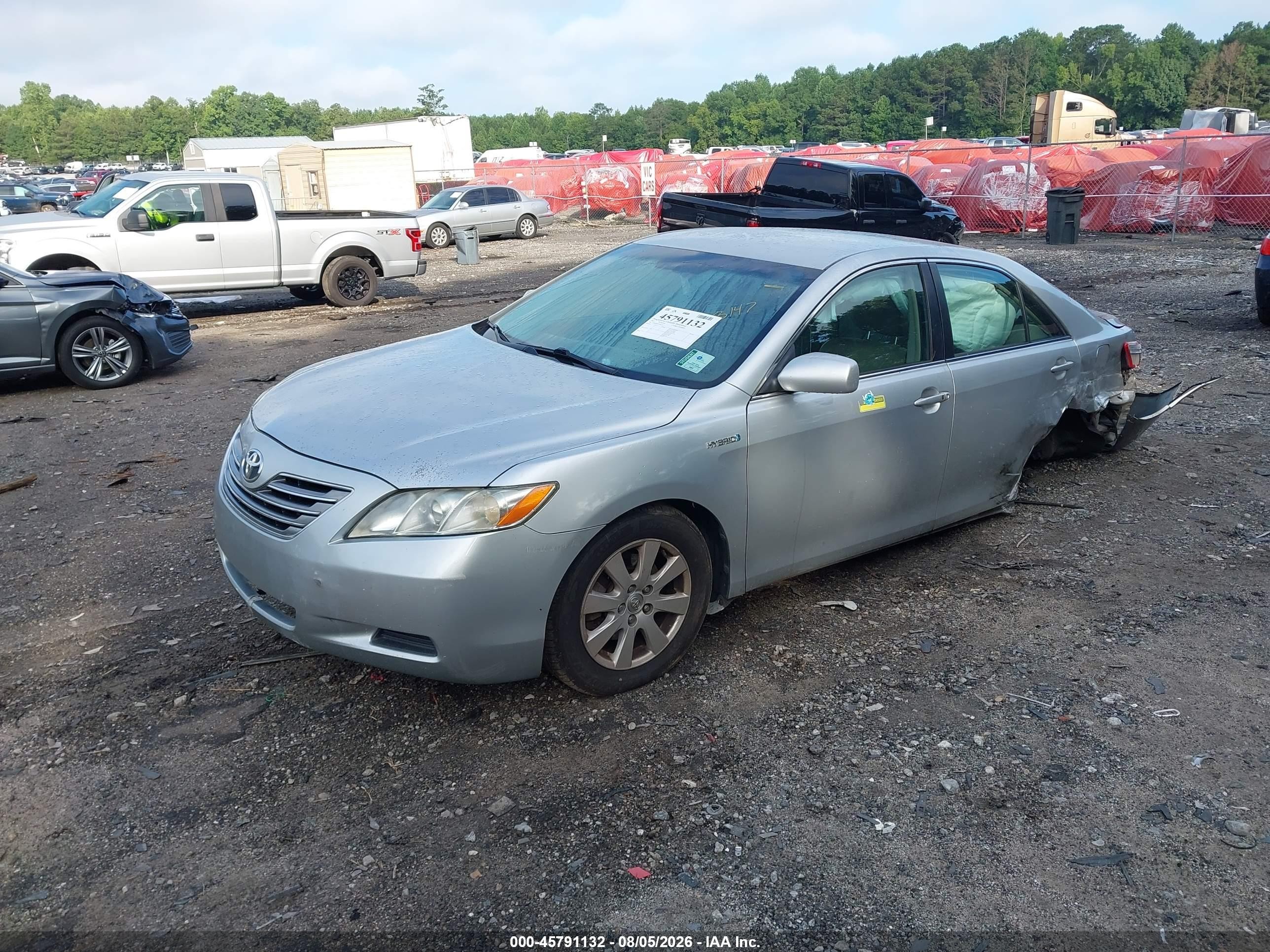 2007 Toyota Camry Hybrid   Silver vin: JTNBB46K073003147