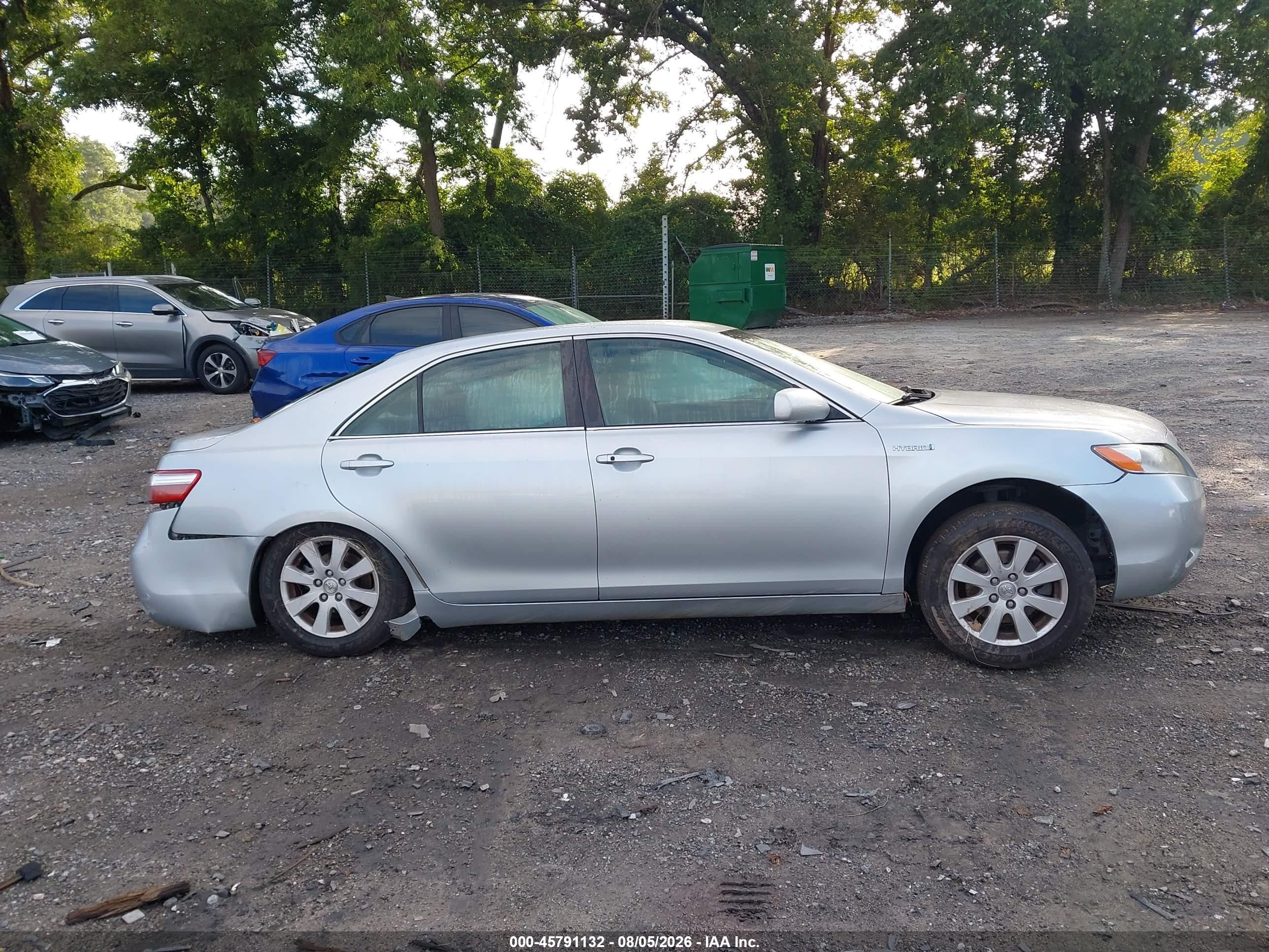 2007 Toyota Camry Hybrid   Silver vin: JTNBB46K073003147