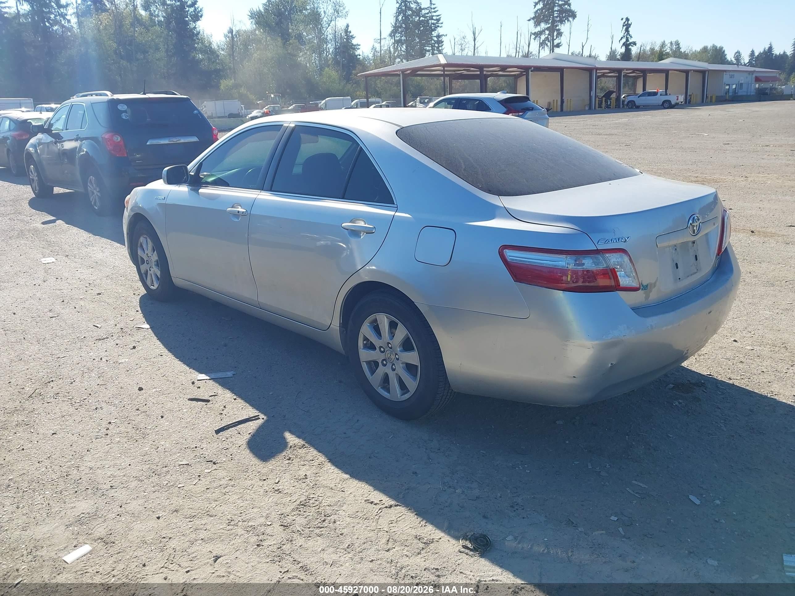 2007 Toyota Camry Hybrid   Silver vin: JTNBB46K073007313