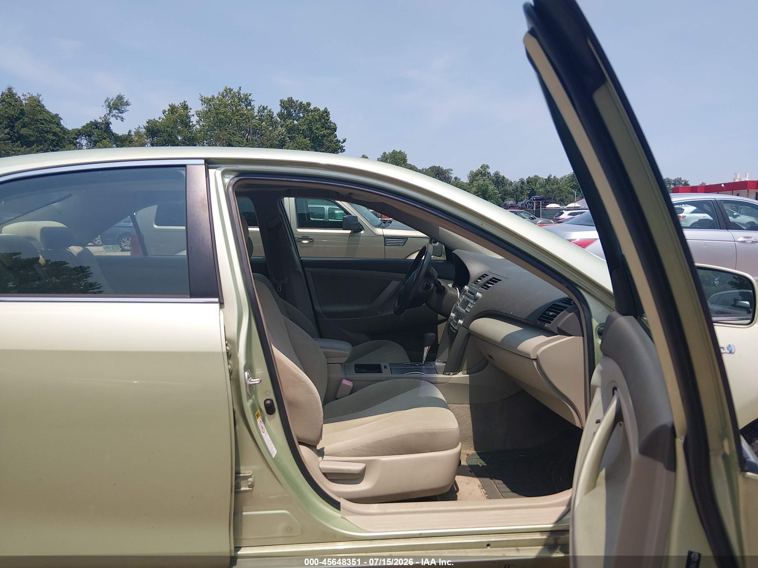 2007 Toyota Camry Hybrid   Green vin: JTNBB46K073010292