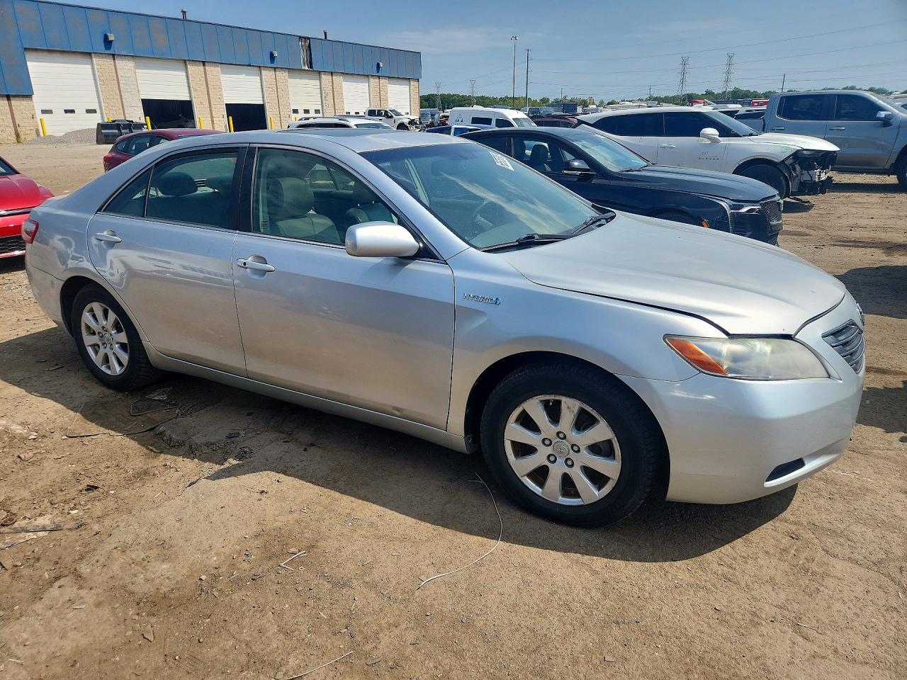 2007 Toyota Camry Hybrid Silver vin: JTNBB46K073032020