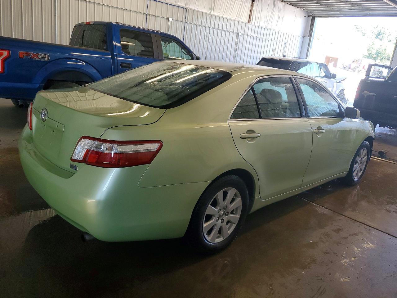 2007 Toyota Camry Hybrid Green vin: JTNBB46K073042756