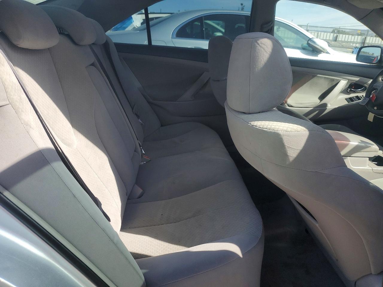 2007 Toyota Camry Hybrid Серебряный vin: JTNBB46K073043051