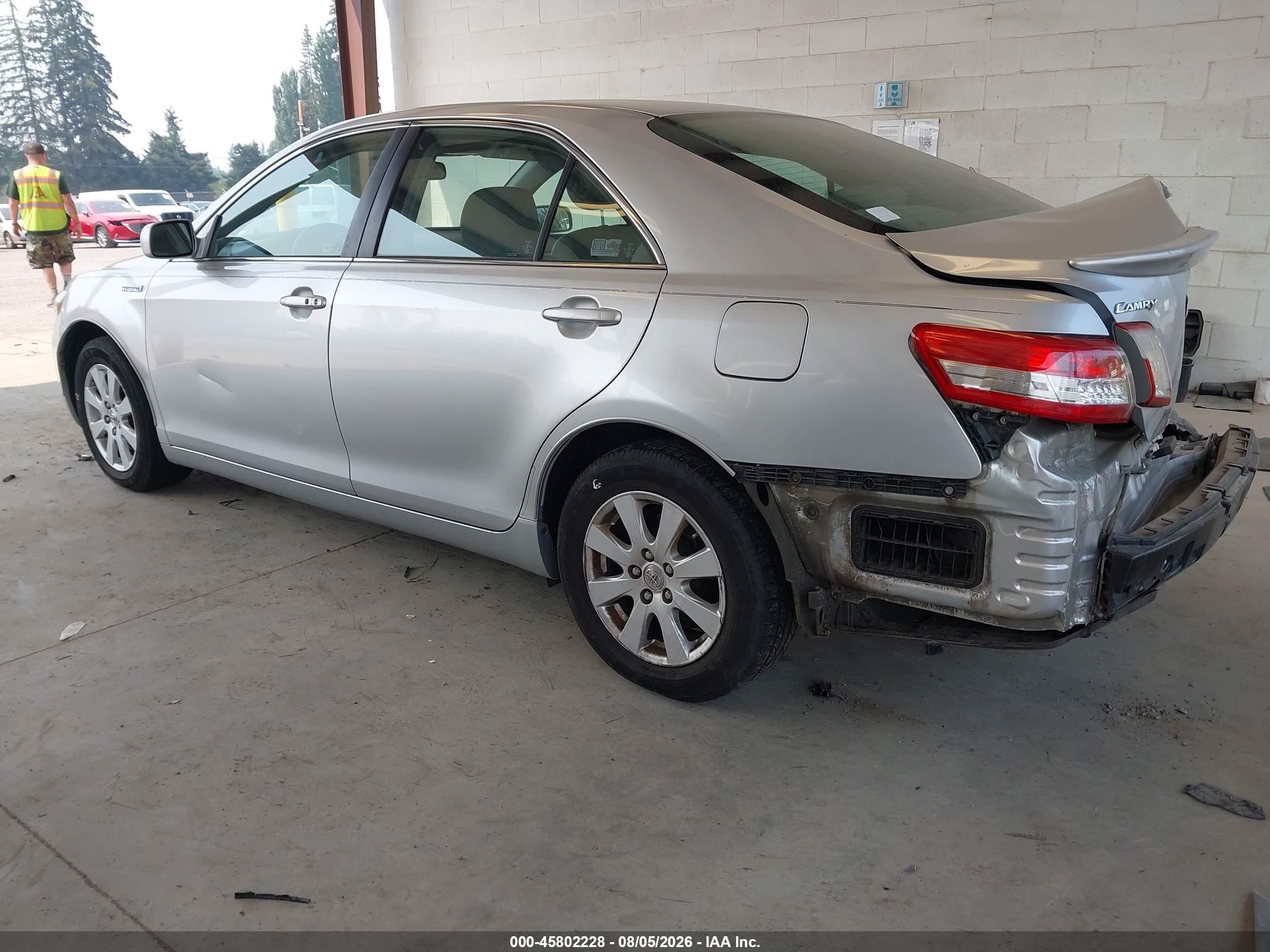 2007 Toyota Camry Hybrid Silver vin: JTNBB46K073044555