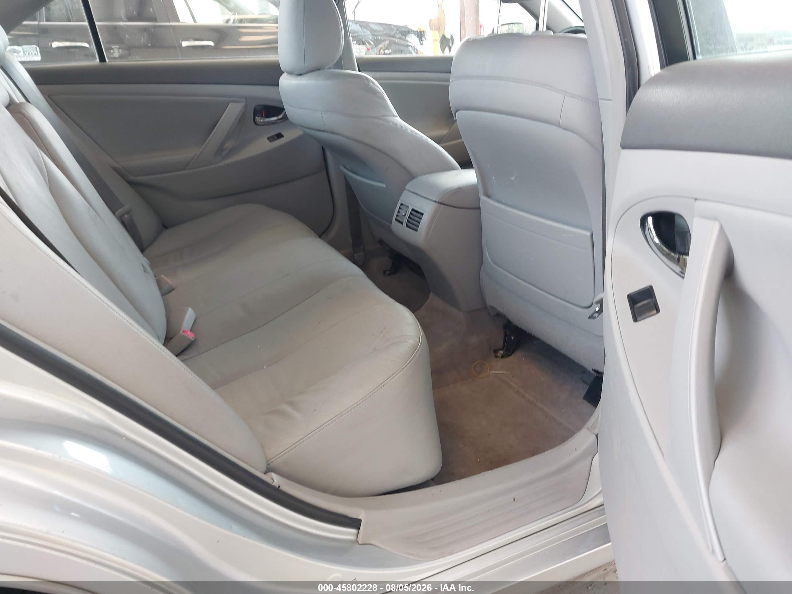 2007 Toyota Camry Hybrid Silver vin: JTNBB46K073044555