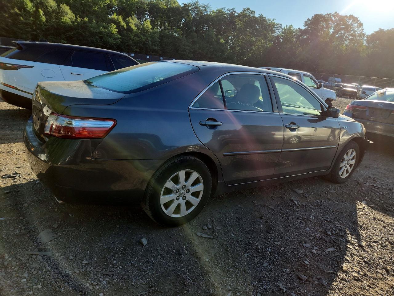 2008 Toyota Camry Hybrid Gray vin: JTNBB46K083044928