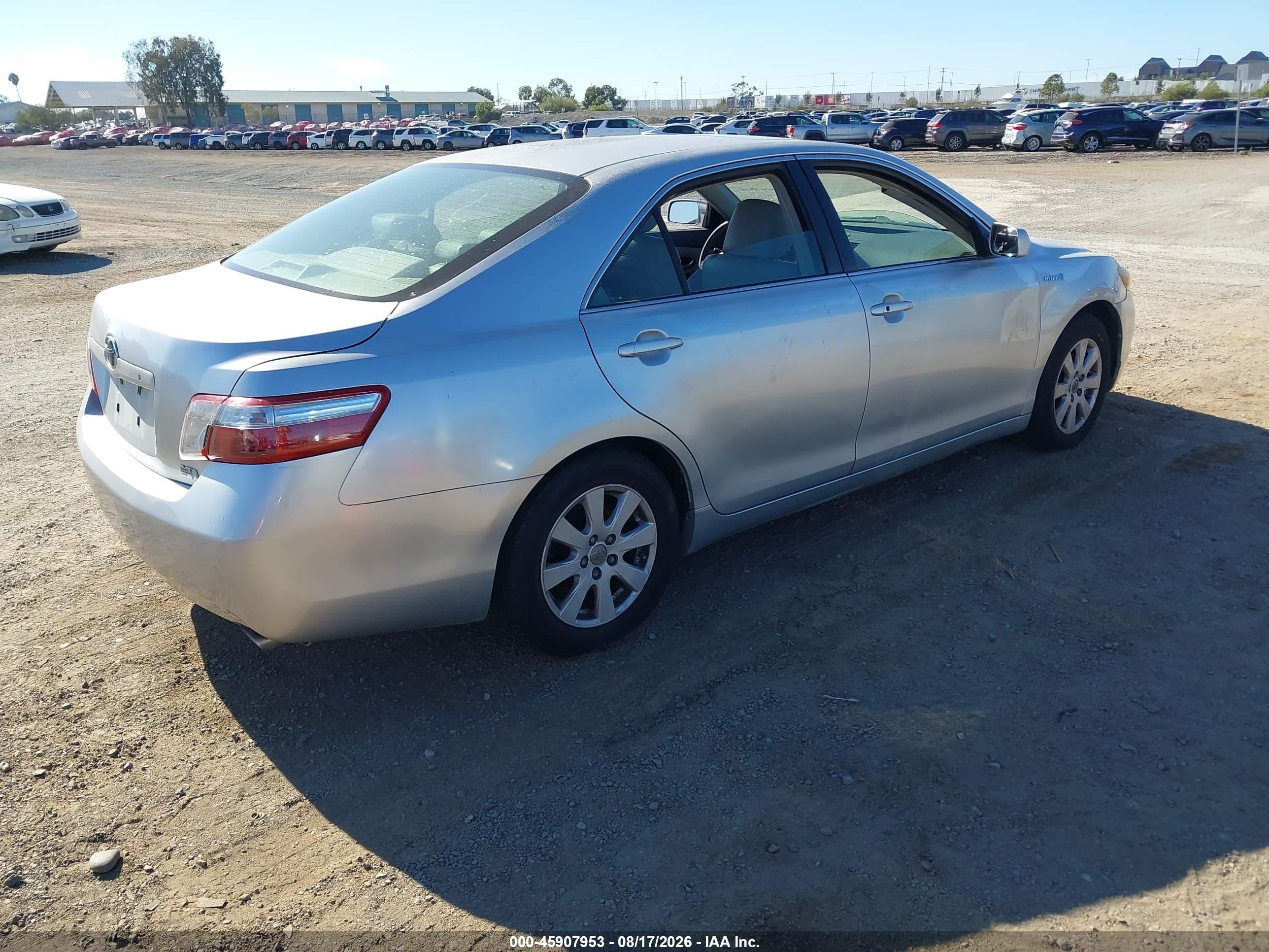 2007 Toyota Camry Hybrid Silver vin: JTNBB46K173027487