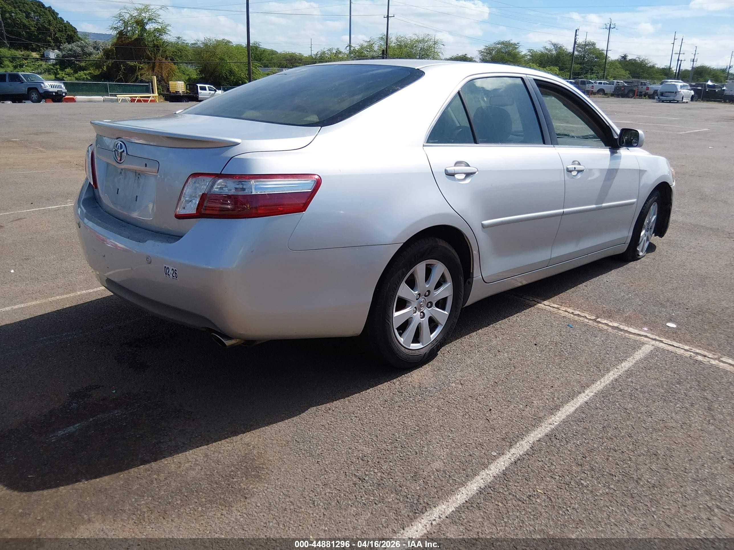2007 Toyota Camry Hybrid   Gray vin: JTNBB46K173035282